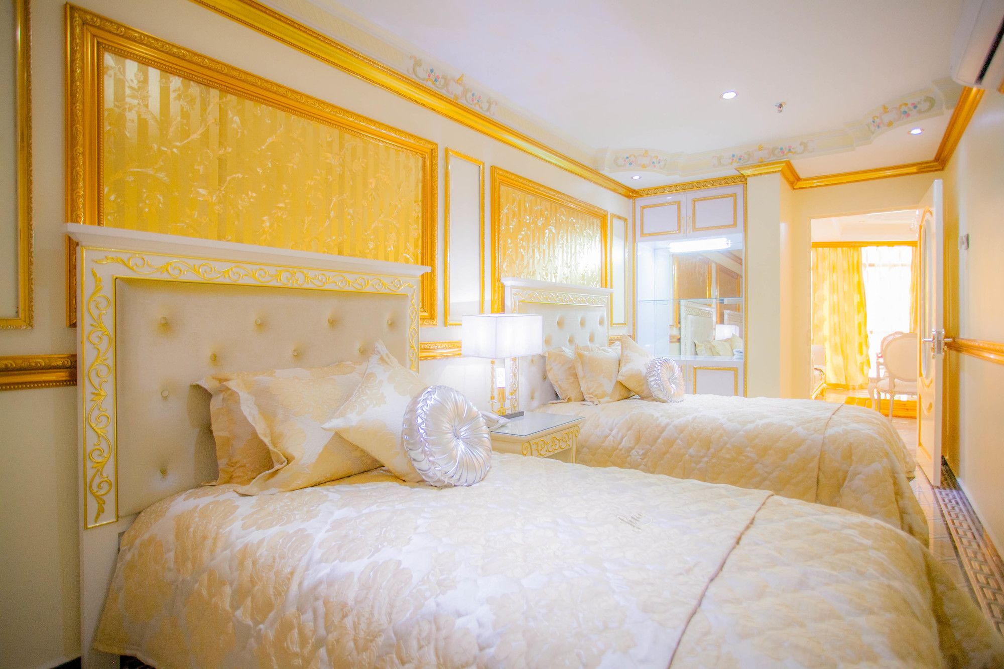 Lace Boutique Hotel