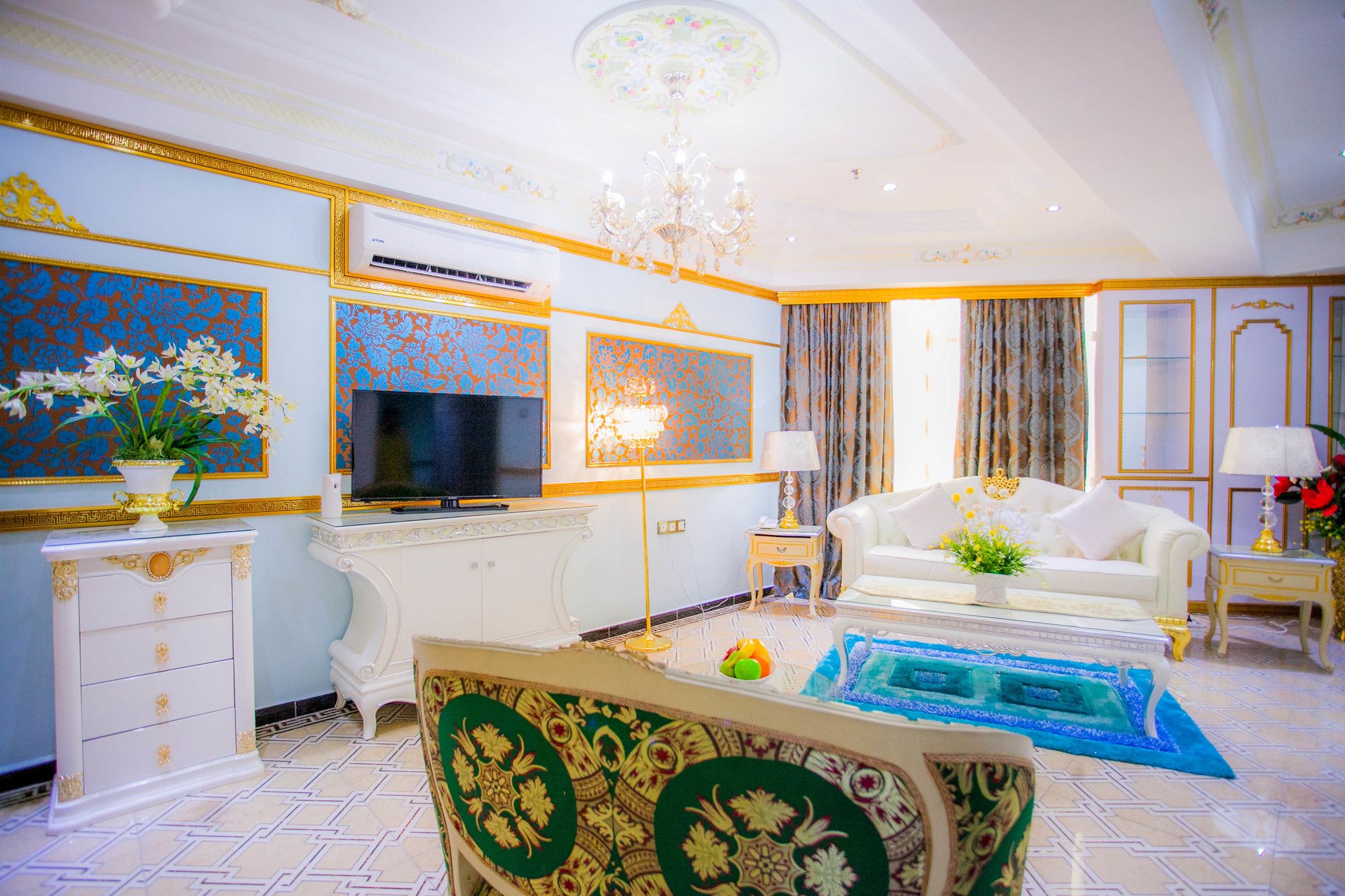 Lace Boutique Hotel