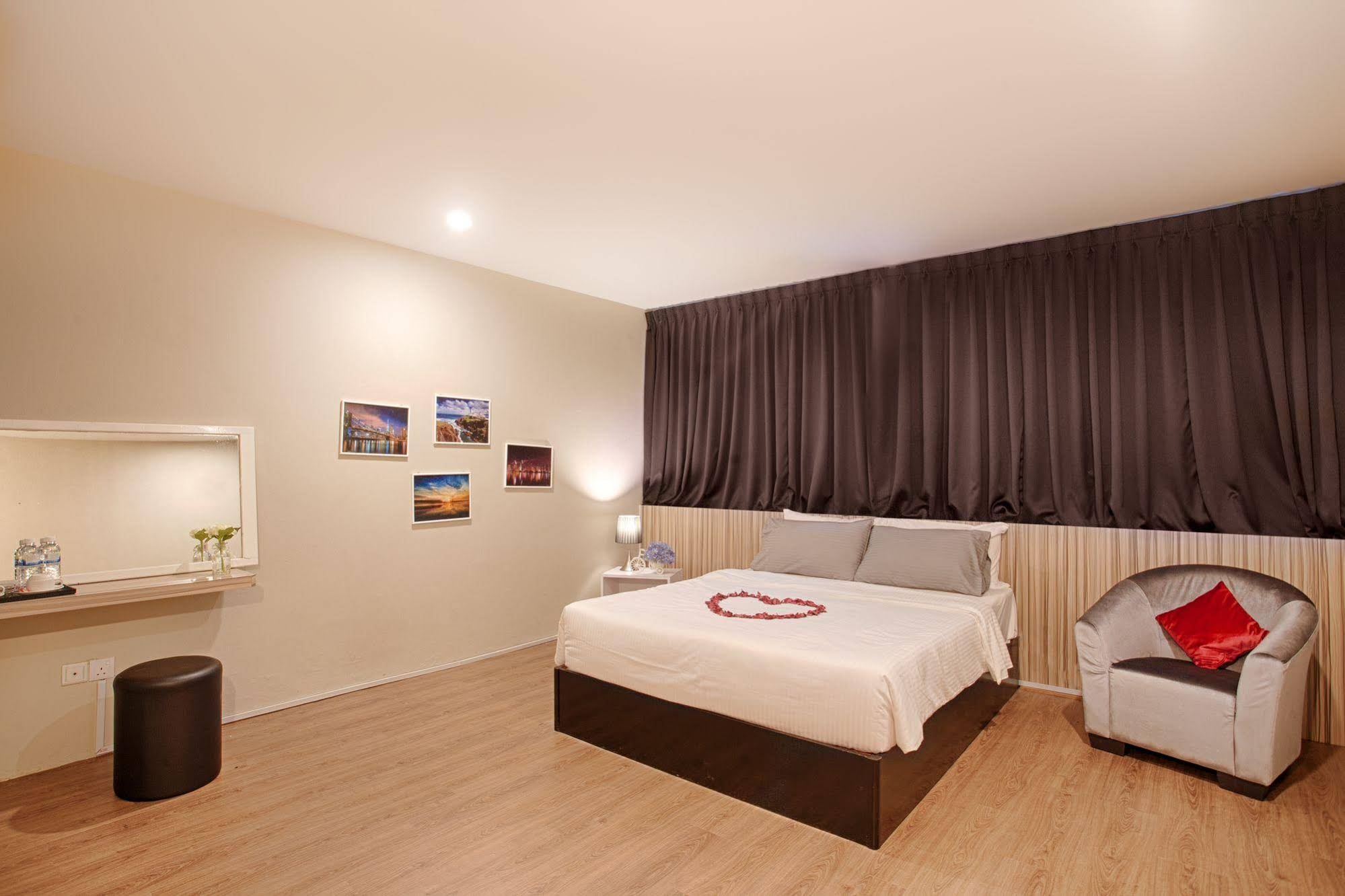 New Boutique Hotel