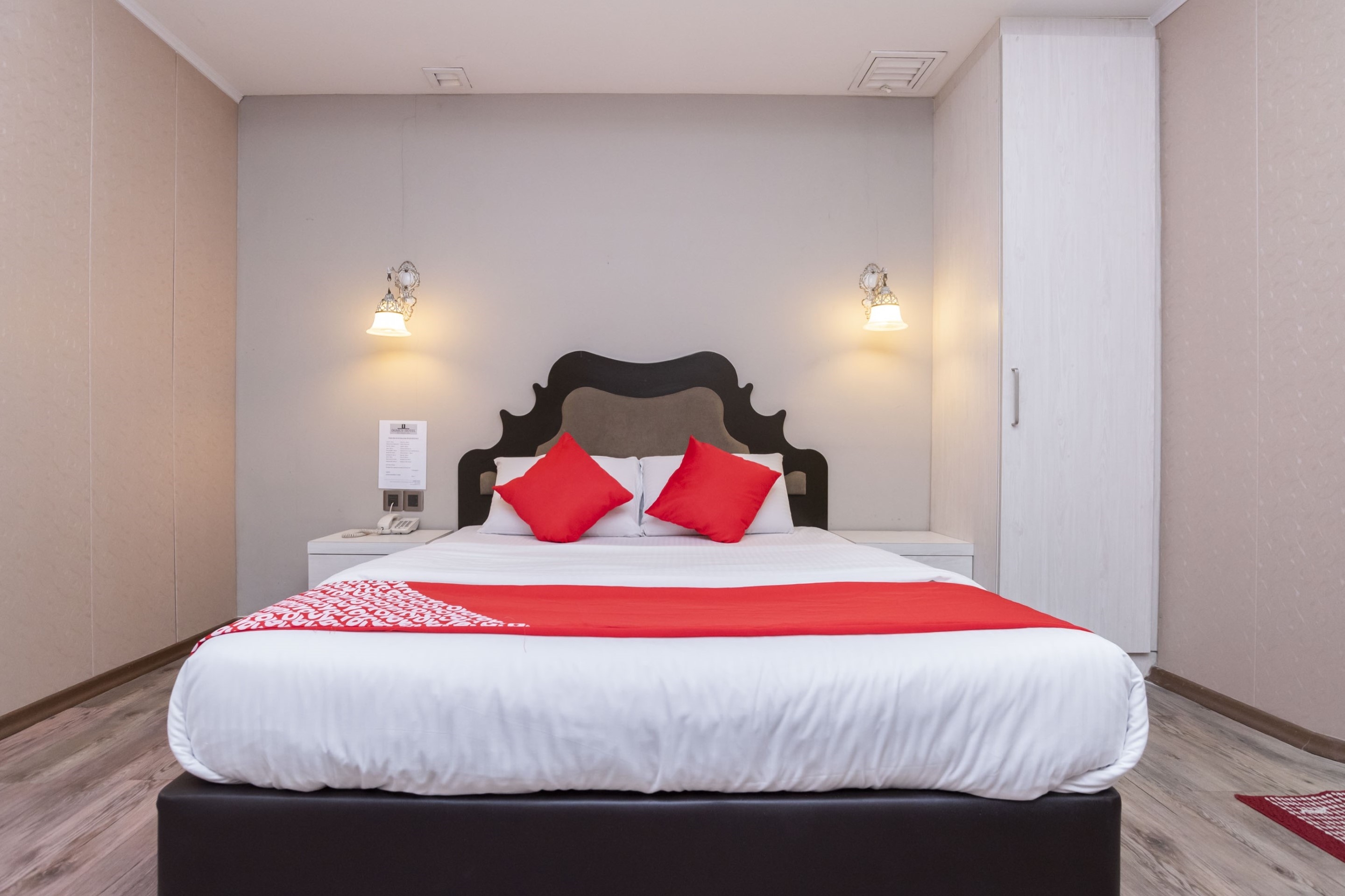 OYO 519 Domus Hotel