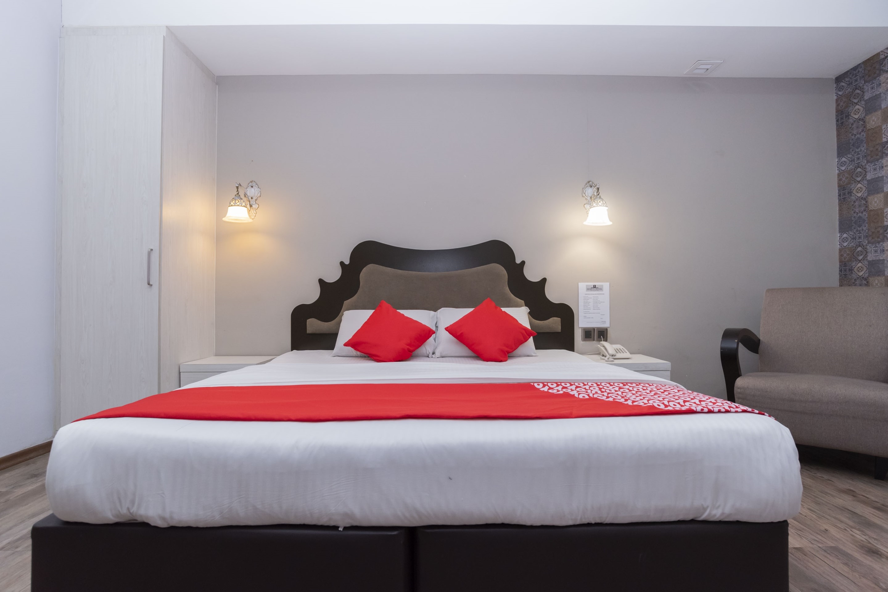 OYO 519 Domus Hotel