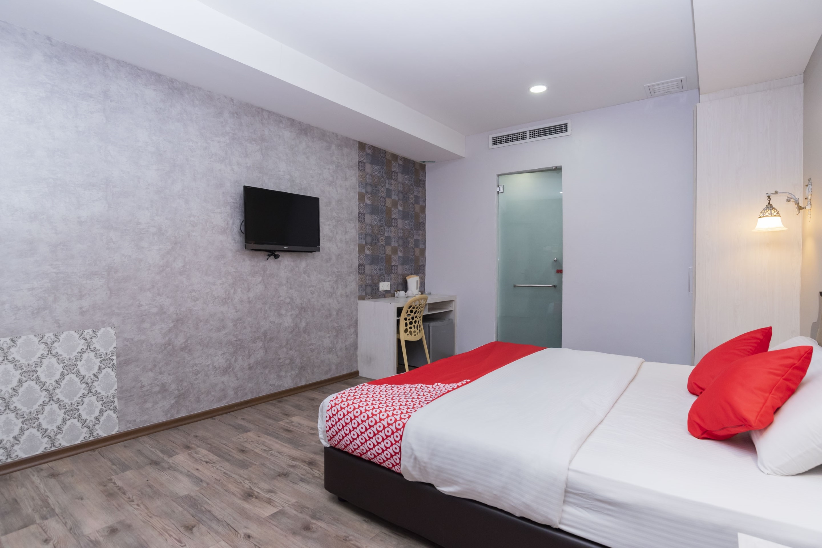 OYO 519 Domus Hotel