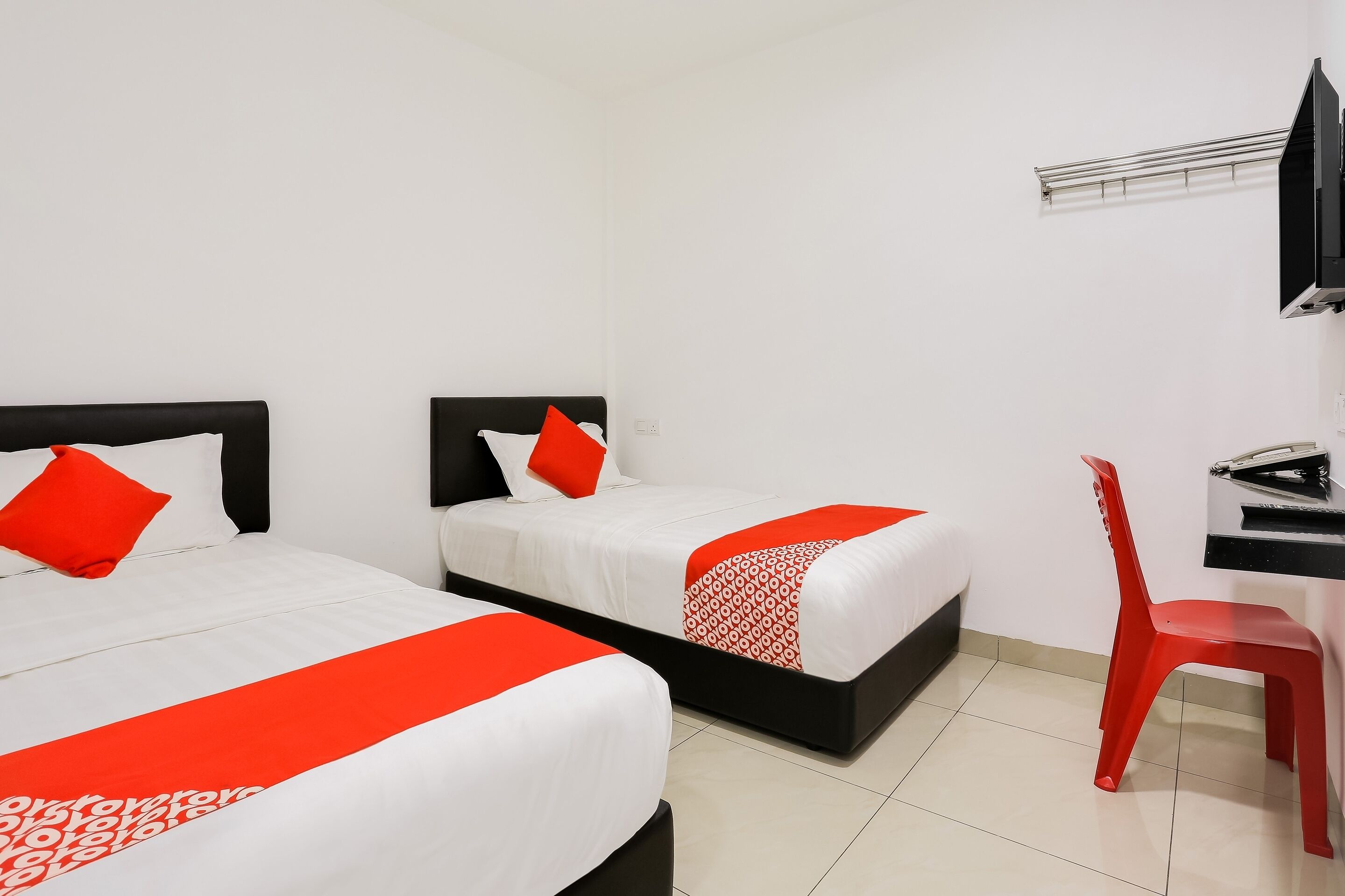 Rich Hotel by OYO Rooms