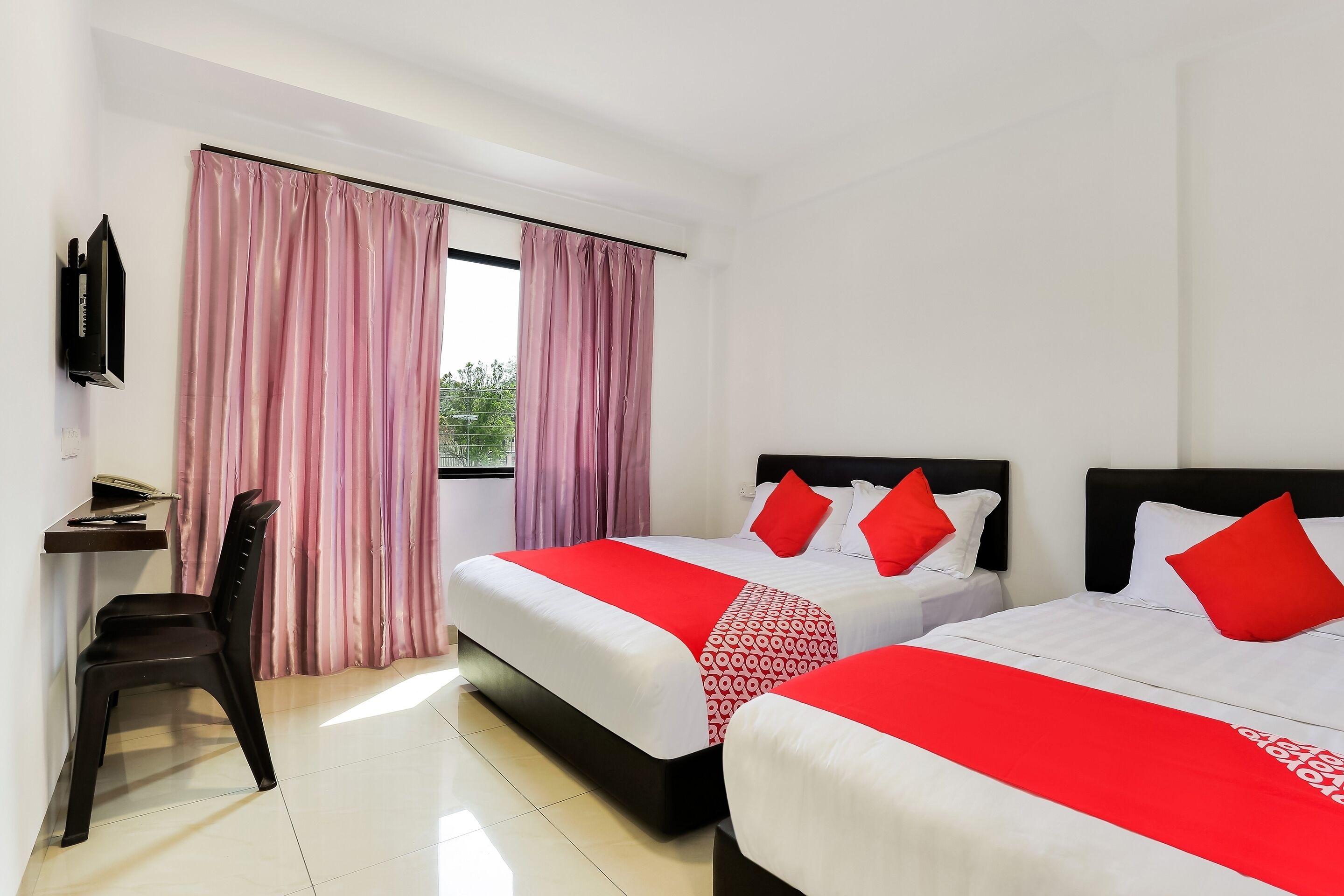 Rich Hotel by OYO Rooms