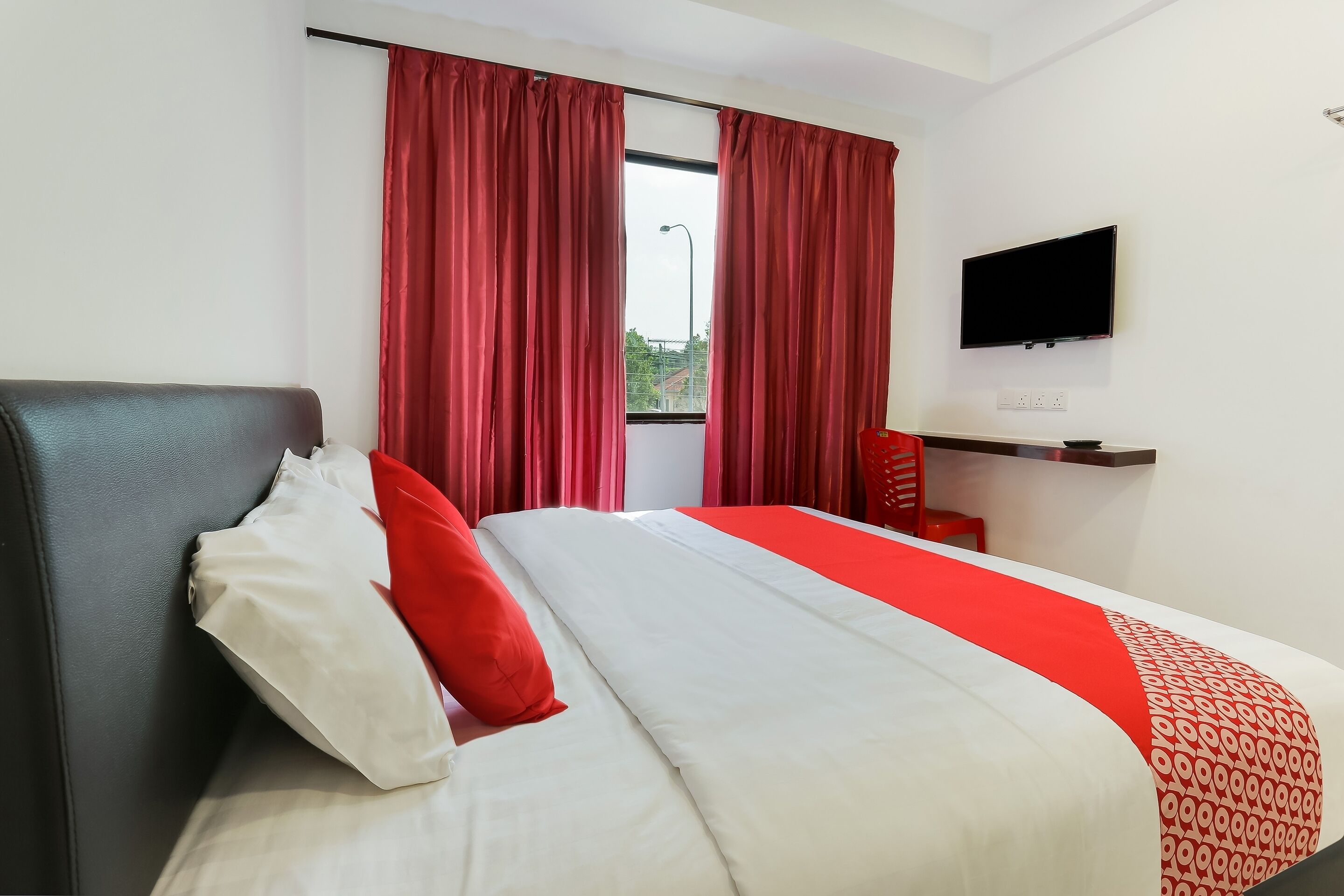 Rich Hotel by OYO Rooms