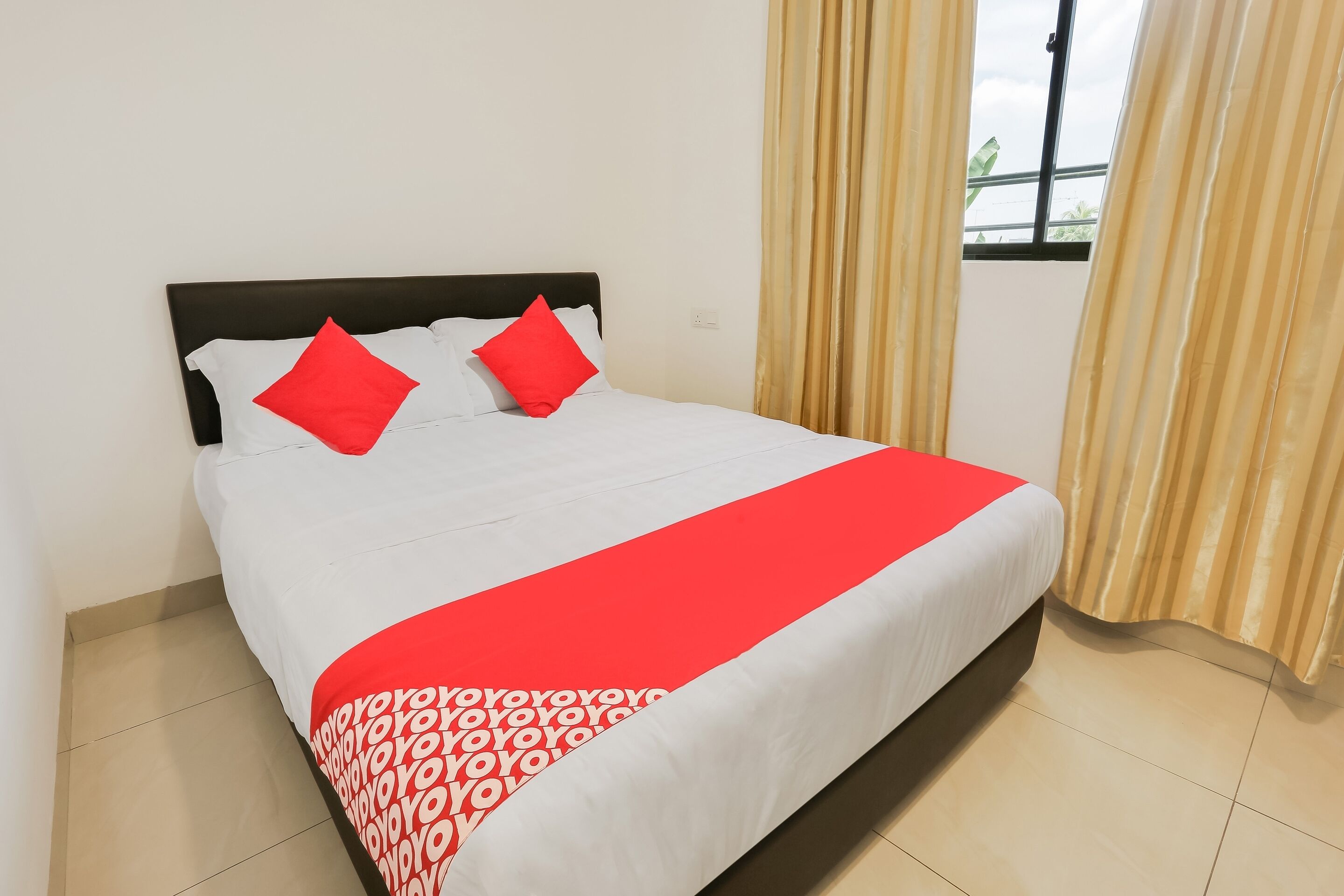 Rich Hotel by OYO Rooms