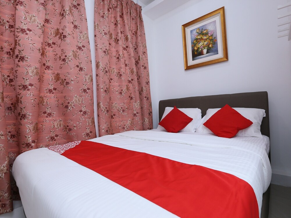 Roselyn Inn by OYO Rooms