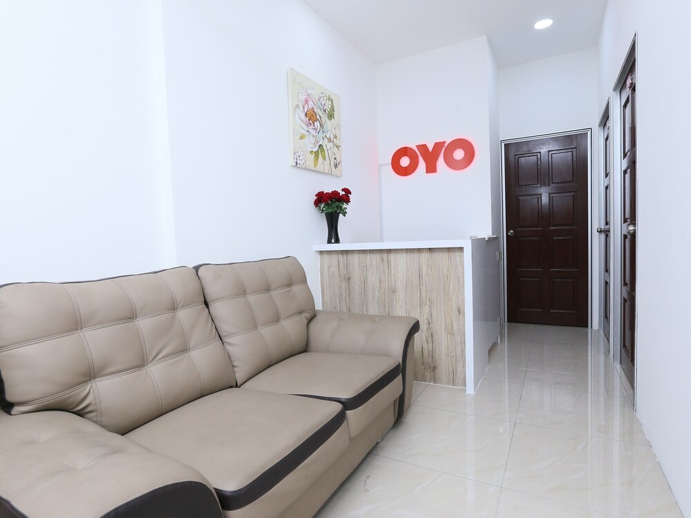 Roselyn Inn by OYO Rooms