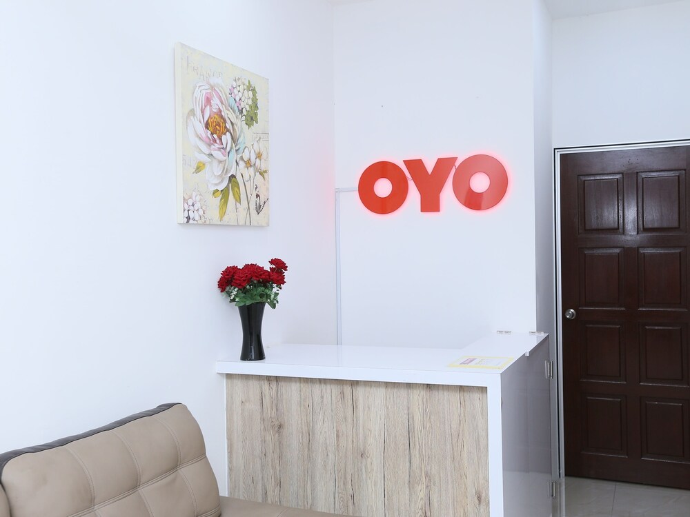 Roselyn Inn by OYO Rooms