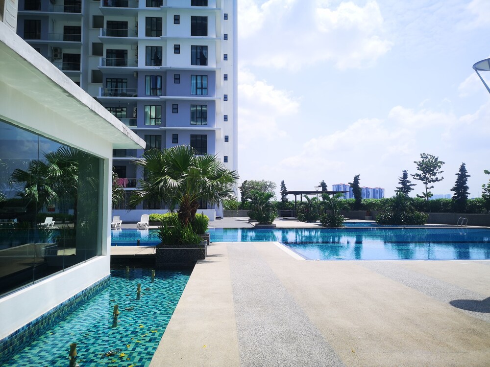 The Platino by YOYO Homestay