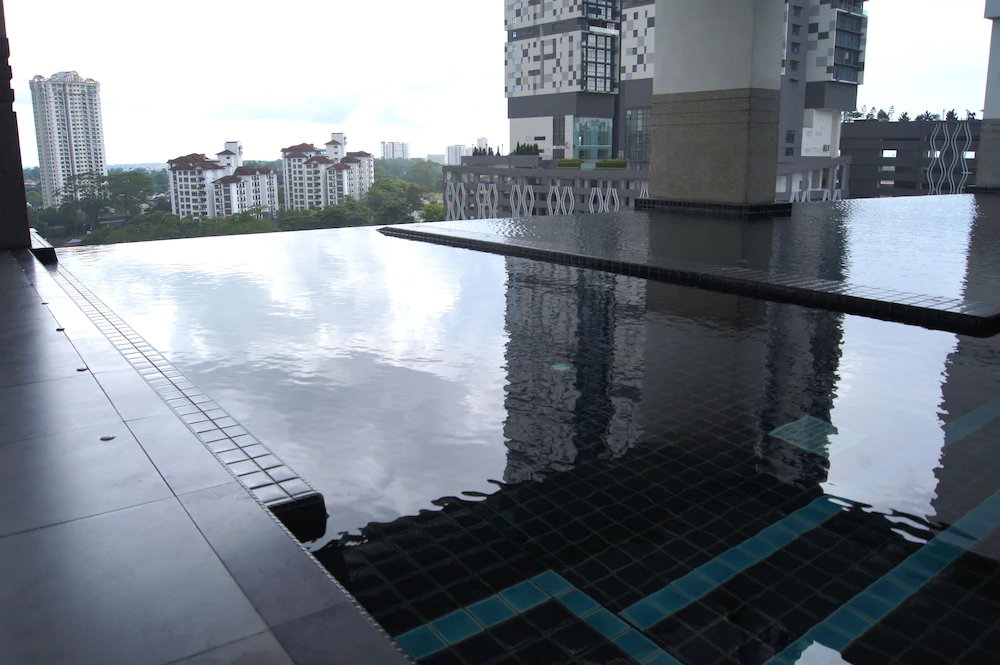Twin Galaxy Suites