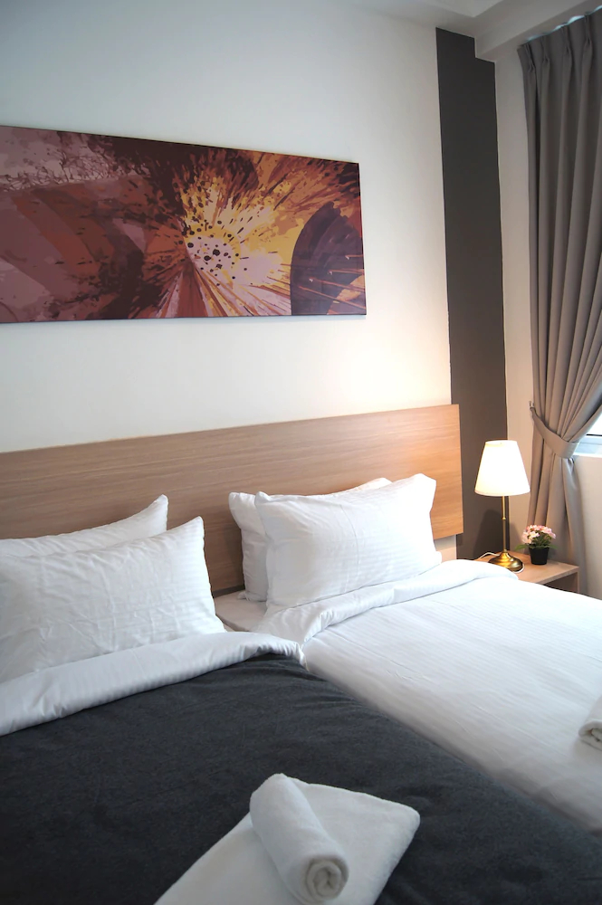 Twin Galaxy Suites