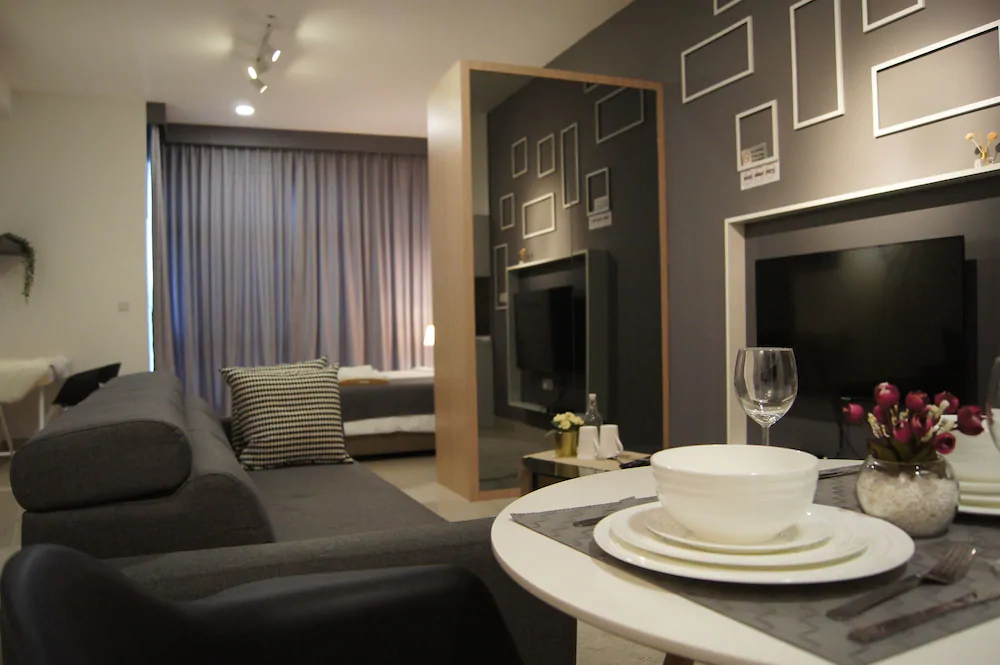 Twin Galaxy Suites