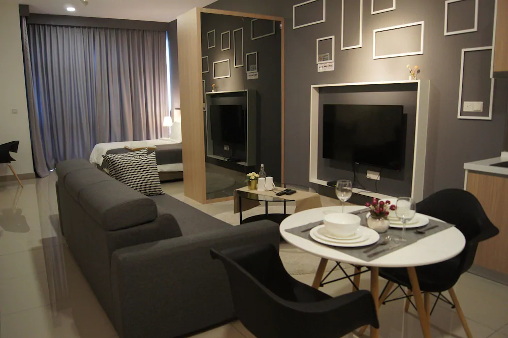 Twin Galaxy Suites