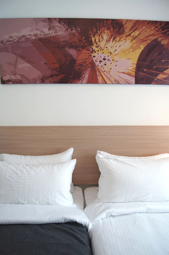 Twin Galaxy Suites