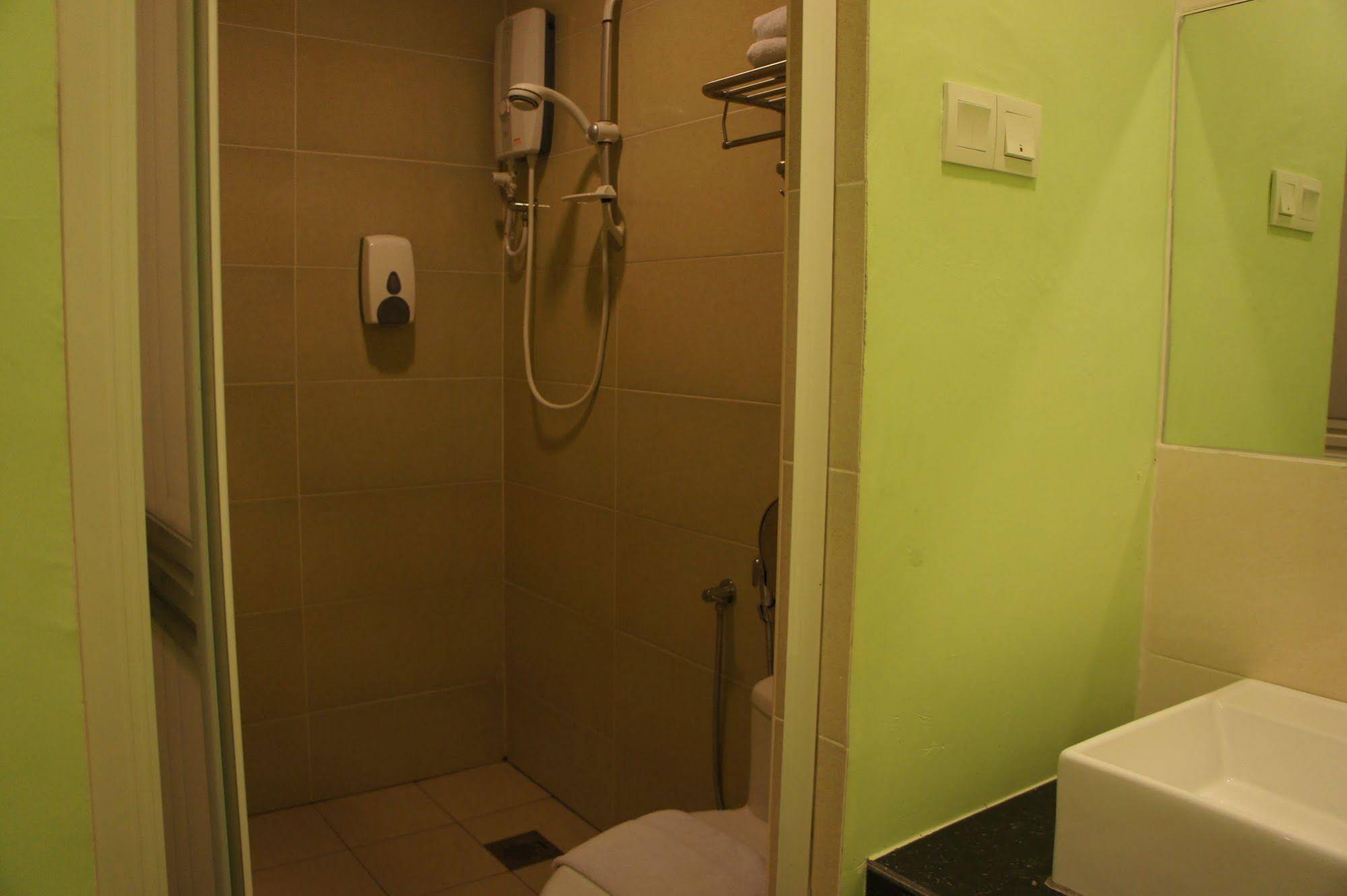 V3 Hotel