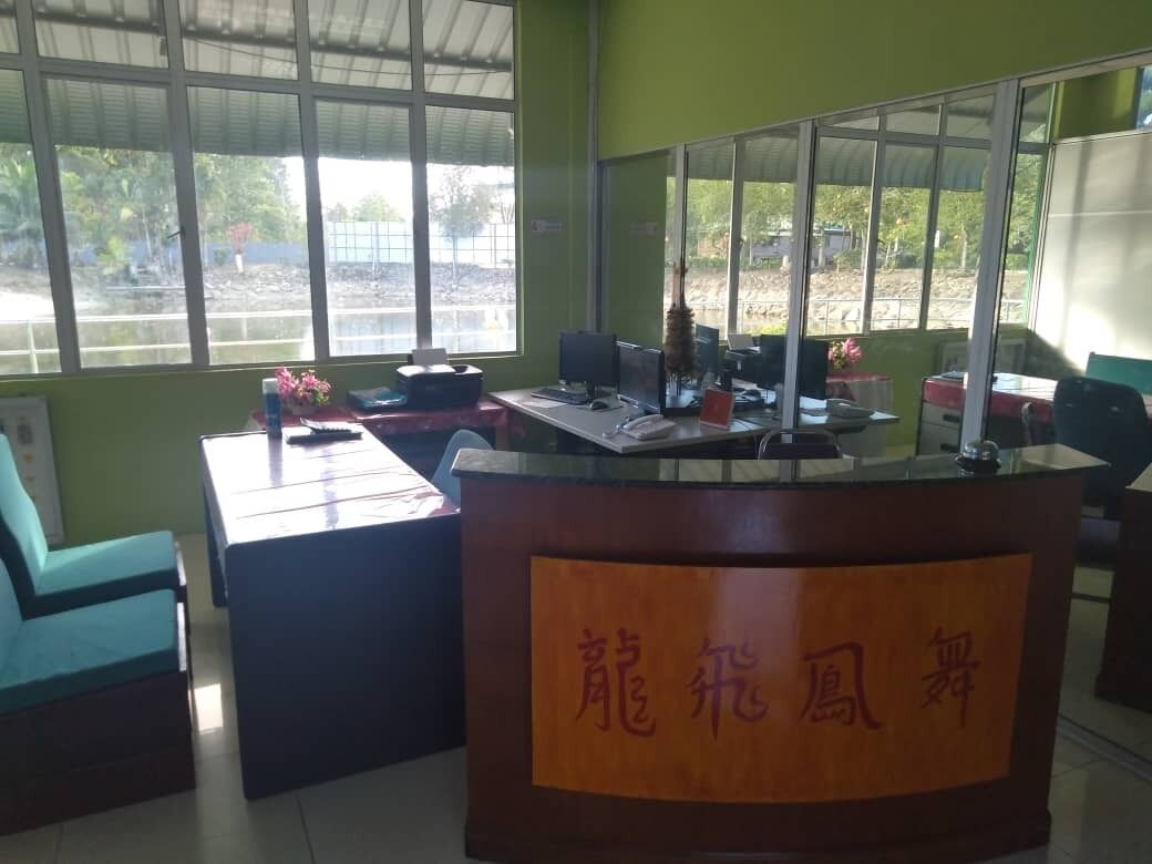 Oyo 89799 Hi 5 Holiday Village