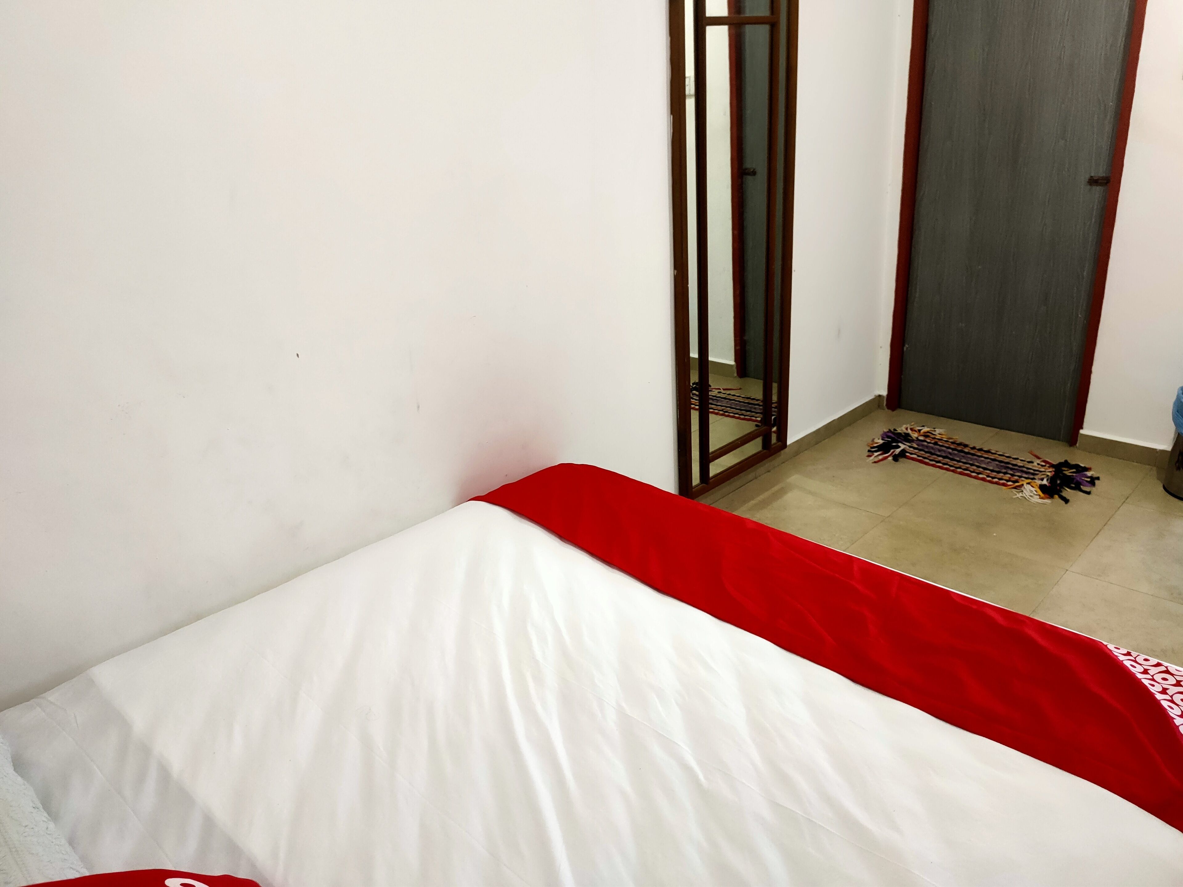 Oyo 89799 Hi 5 Holiday Village
