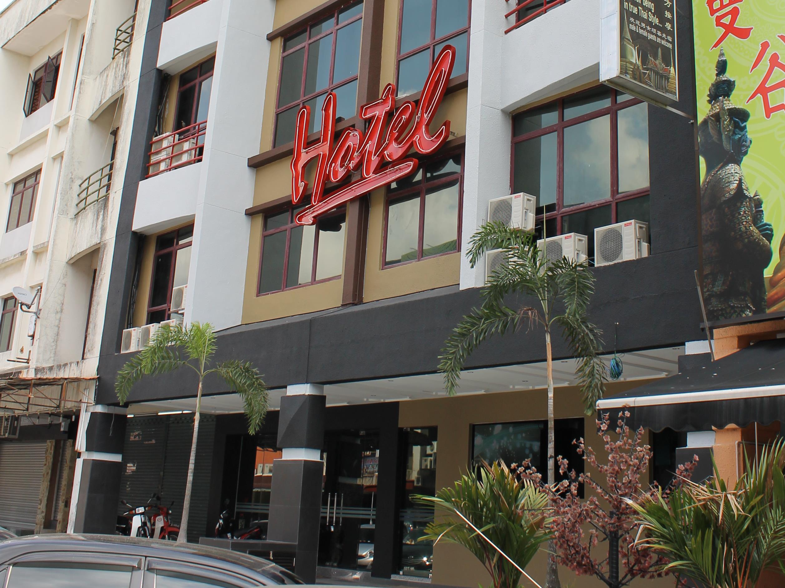 Clover Hotel