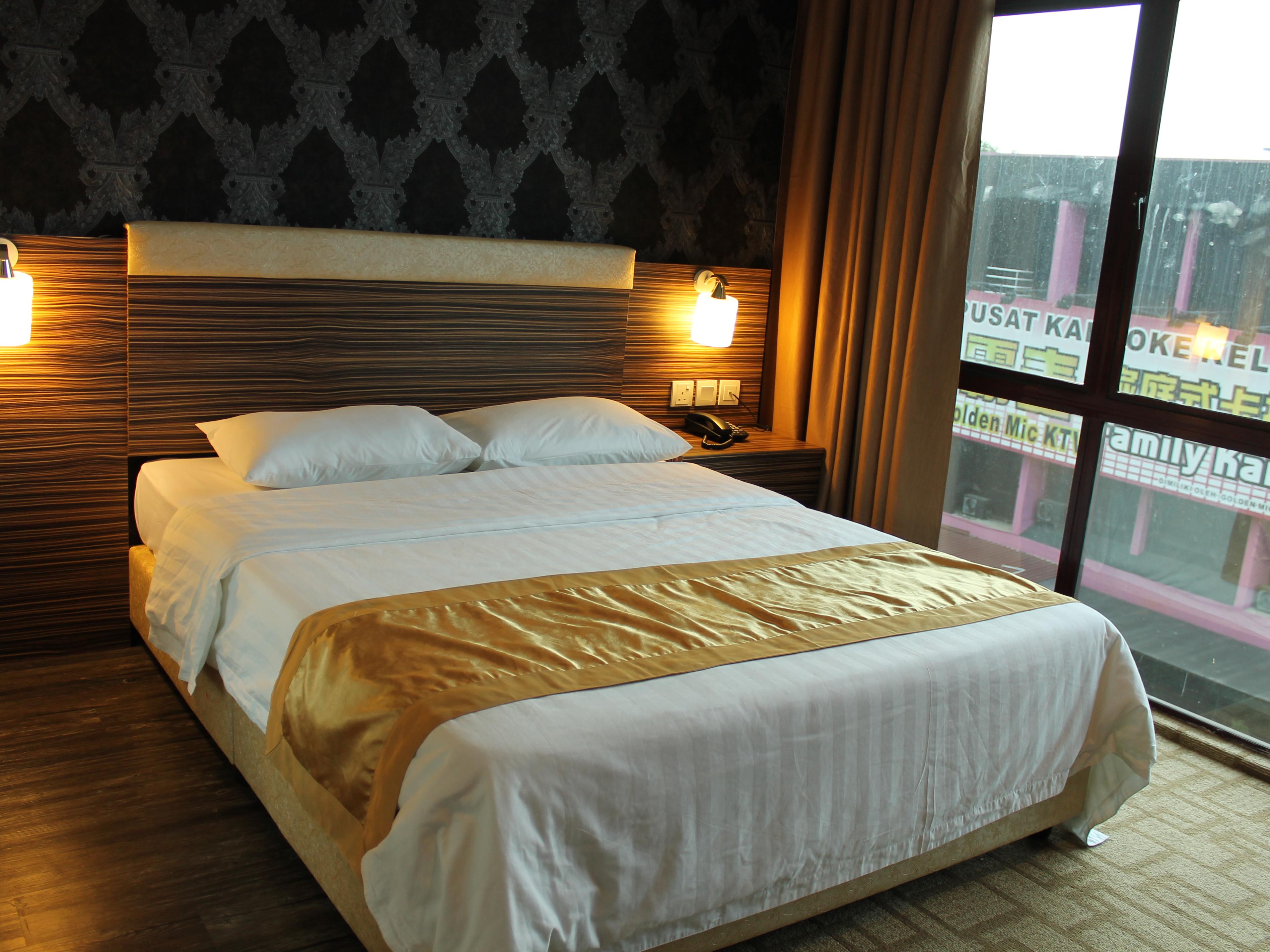 Clover Hotel