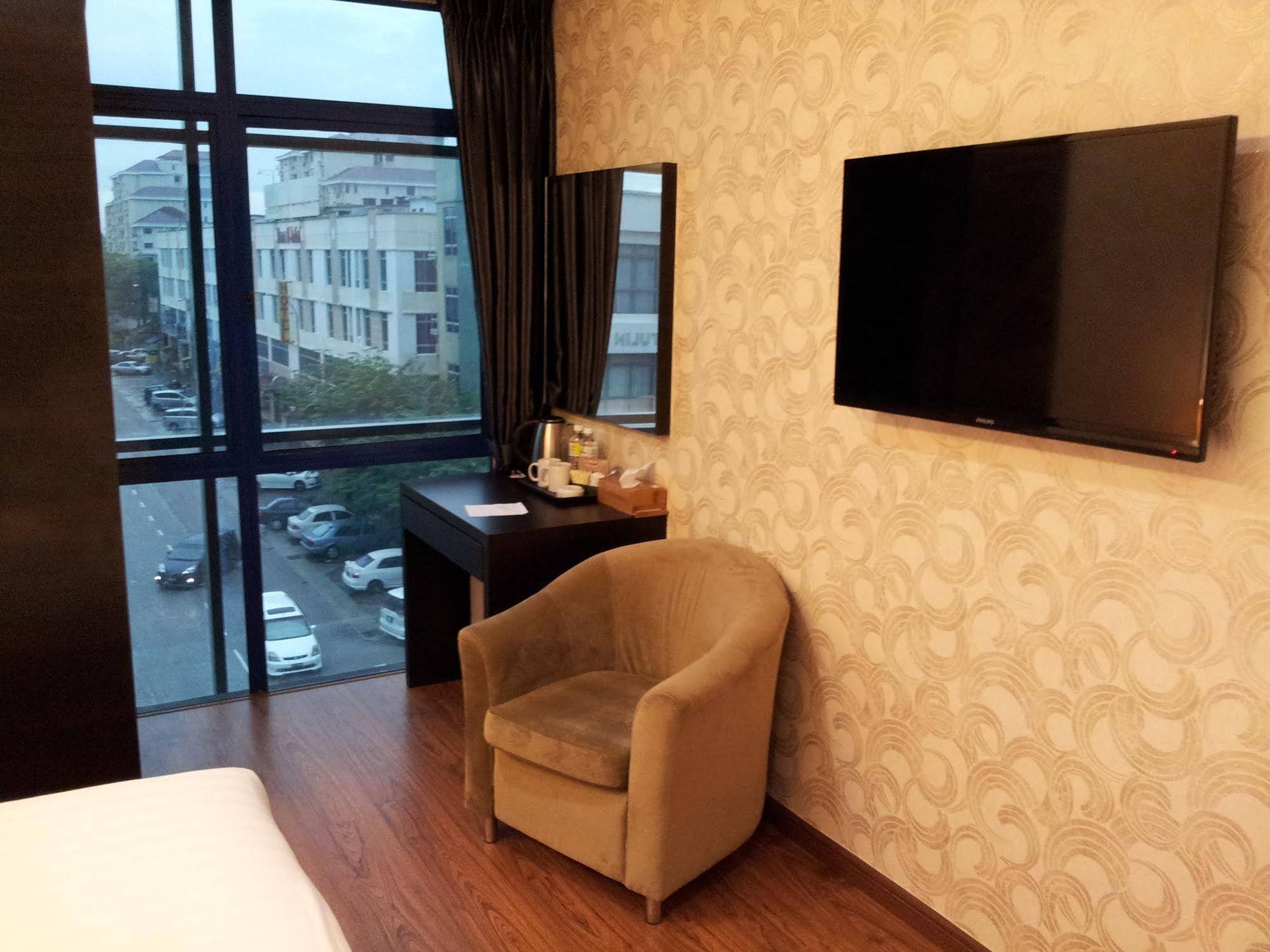 Grand World Hotel