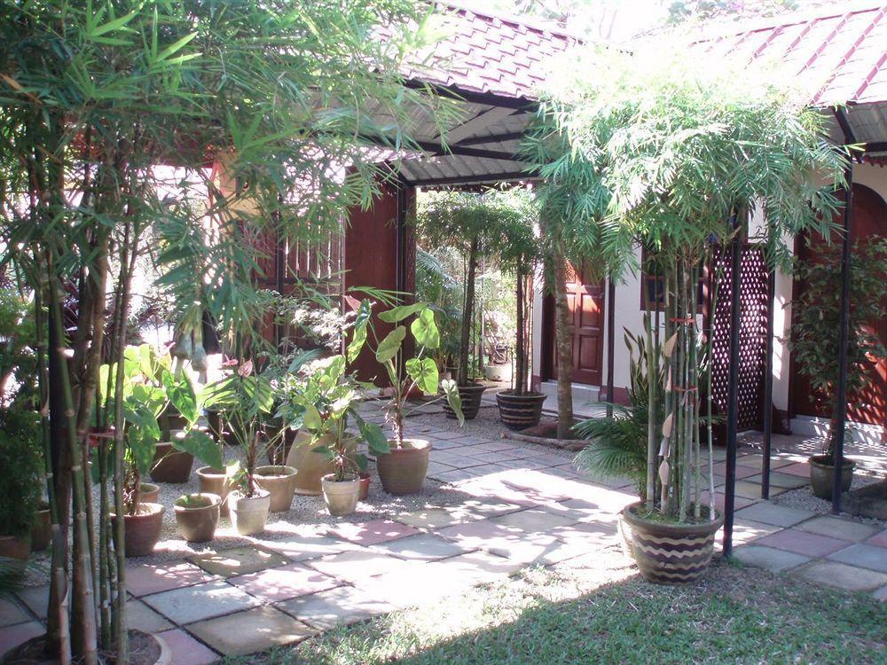 Sabak Awor Resort