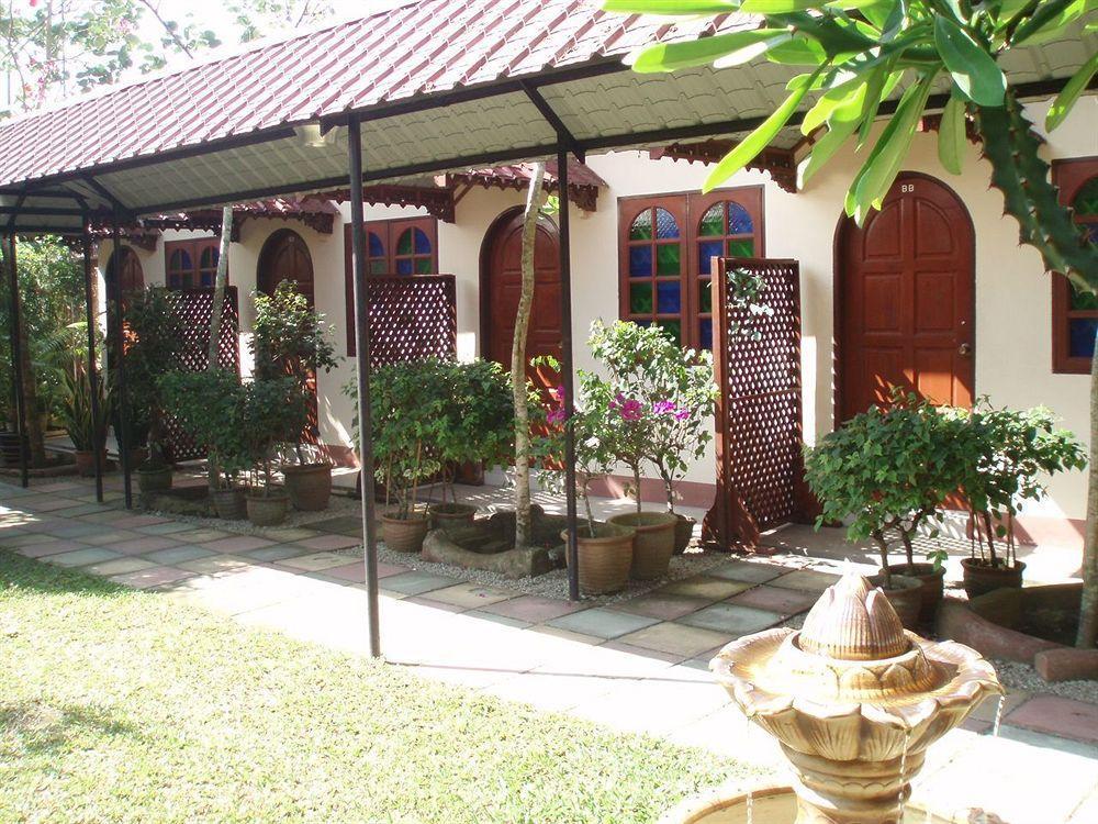 Sabak Awor Resort