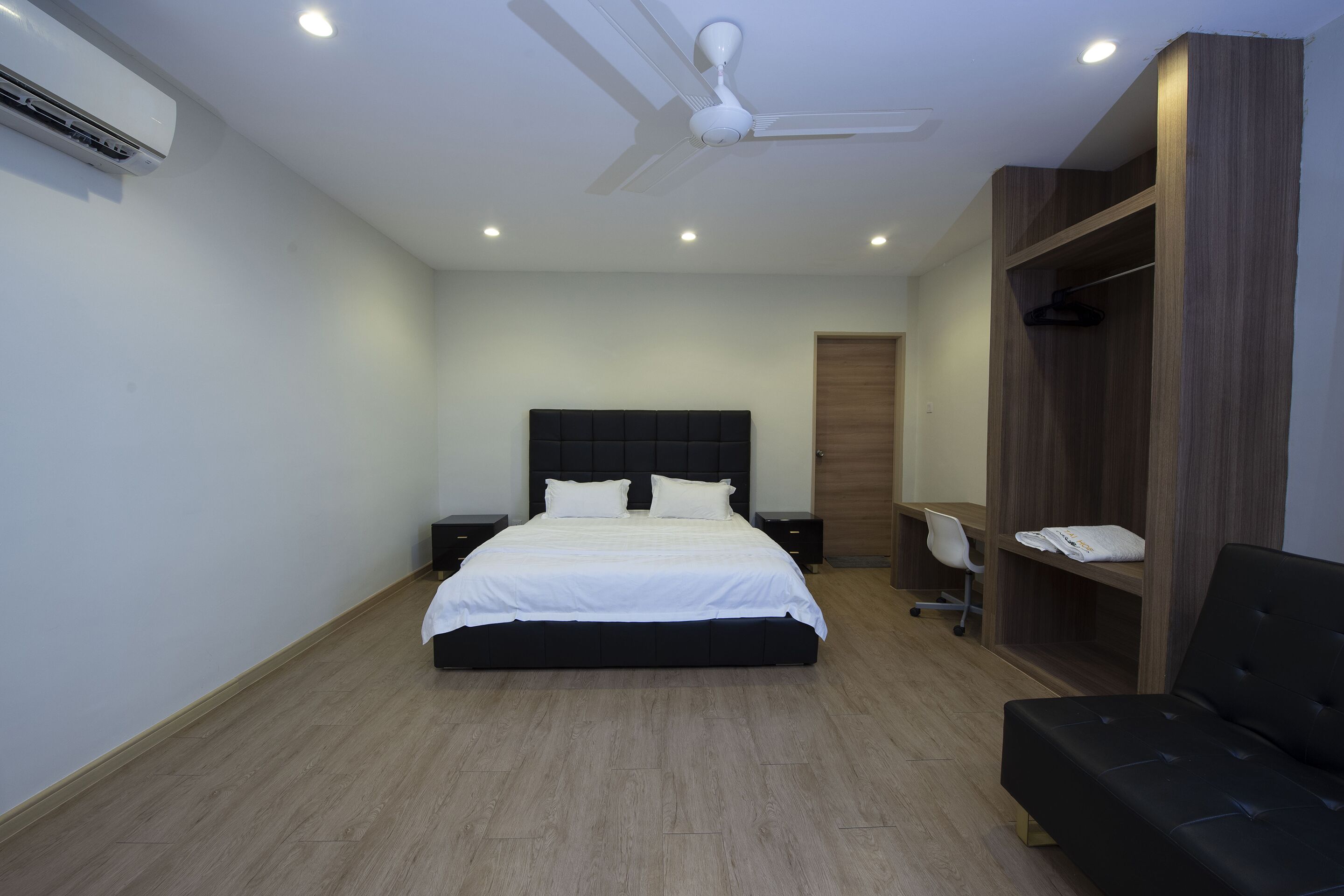 Oyo 90271 Tai Hoe Apartment