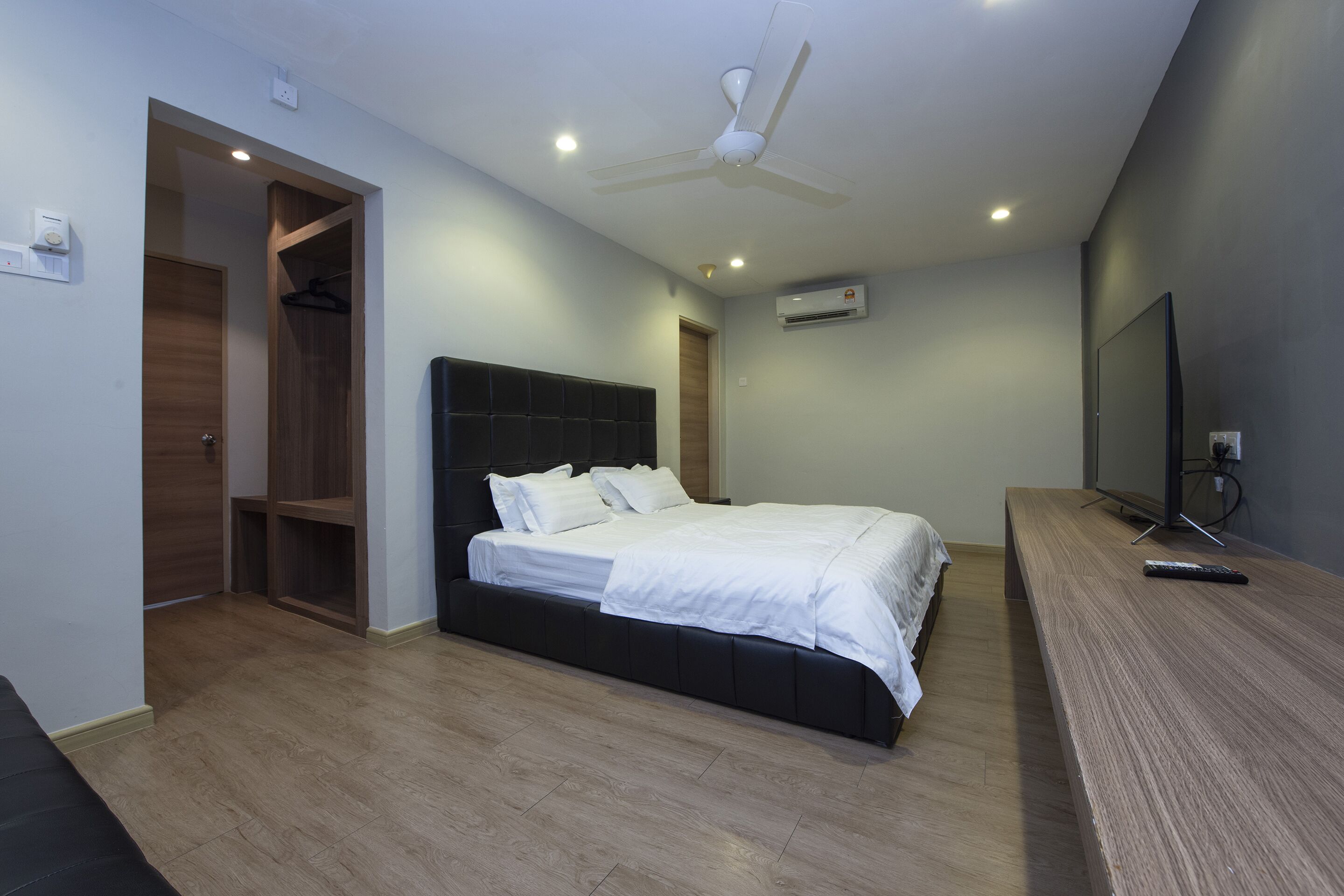 Oyo 90271 Tai Hoe Apartment