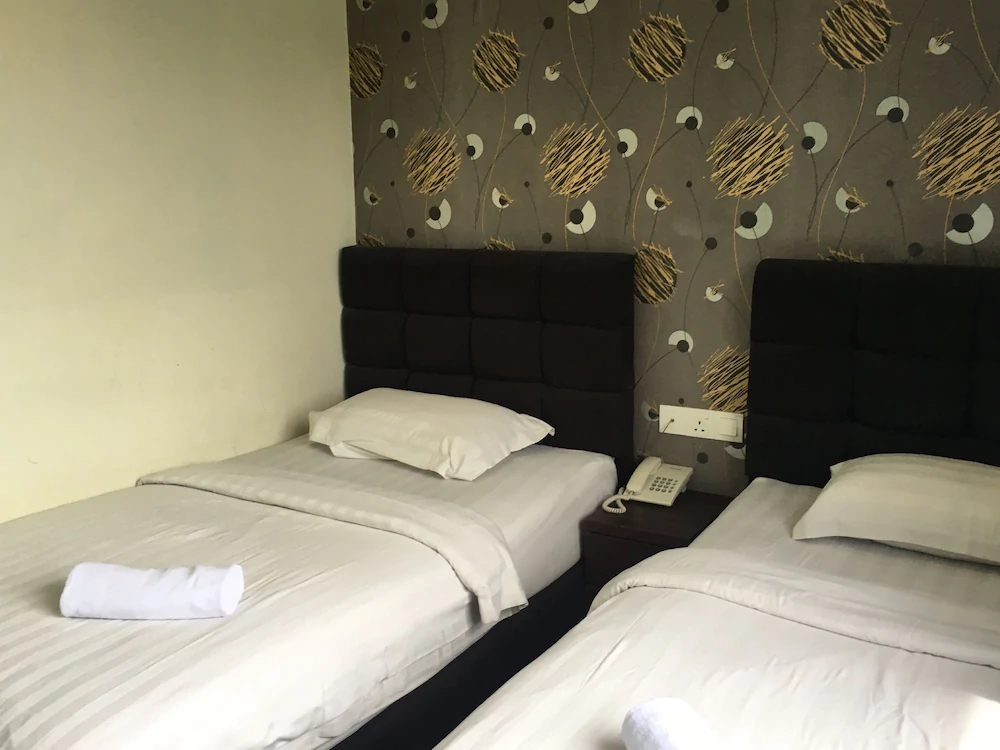 Mf Hotel by OYO Rooms