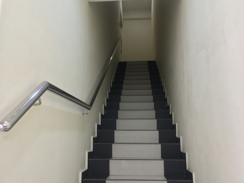 Mf Hotel by OYO Rooms