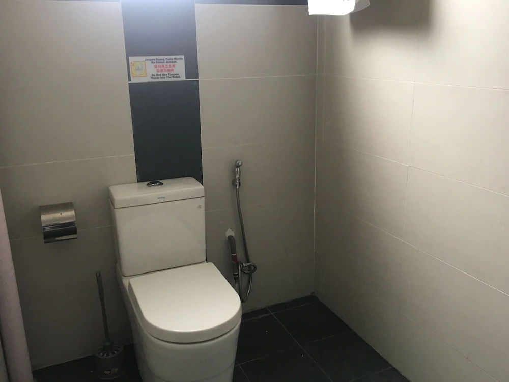 Mf Hotel by OYO Rooms