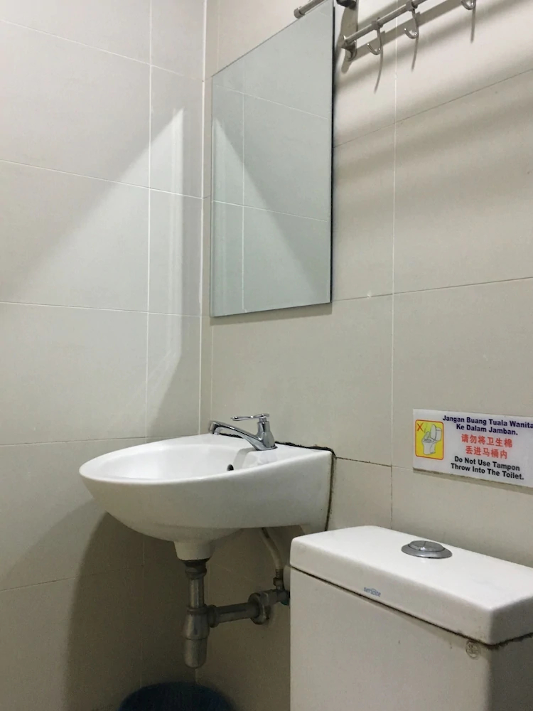 Mf Hotel by OYO Rooms