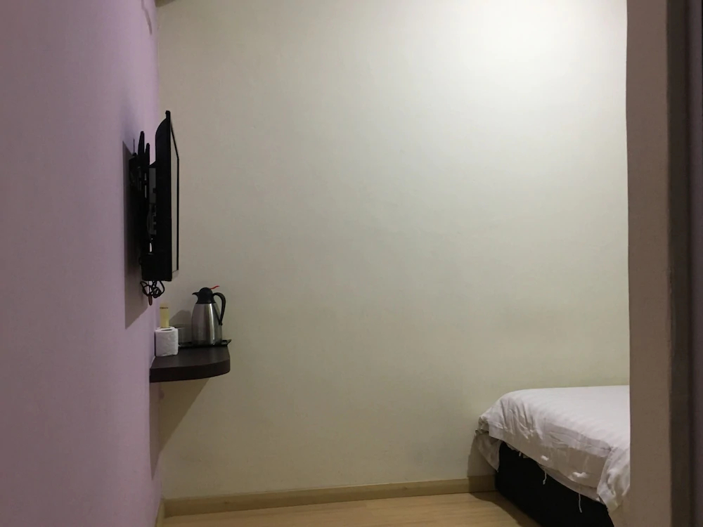 Mf Hotel by OYO Rooms