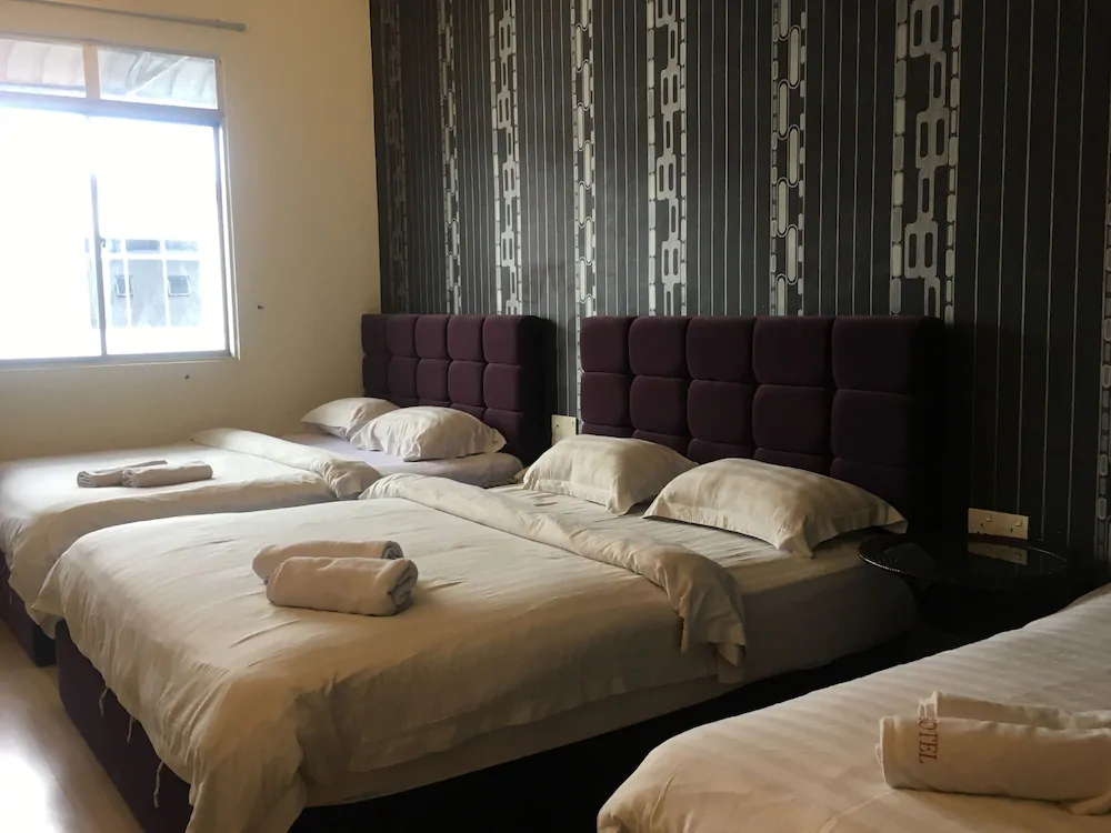 Mf Hotel by OYO Rooms