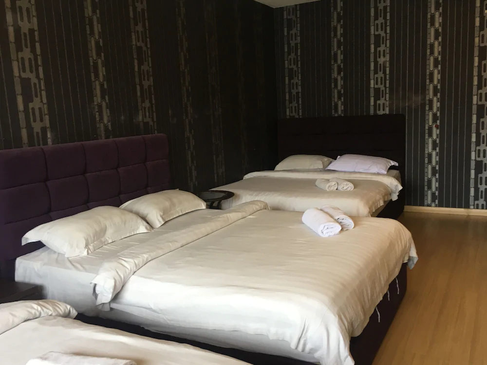 Mf Hotel by OYO Rooms