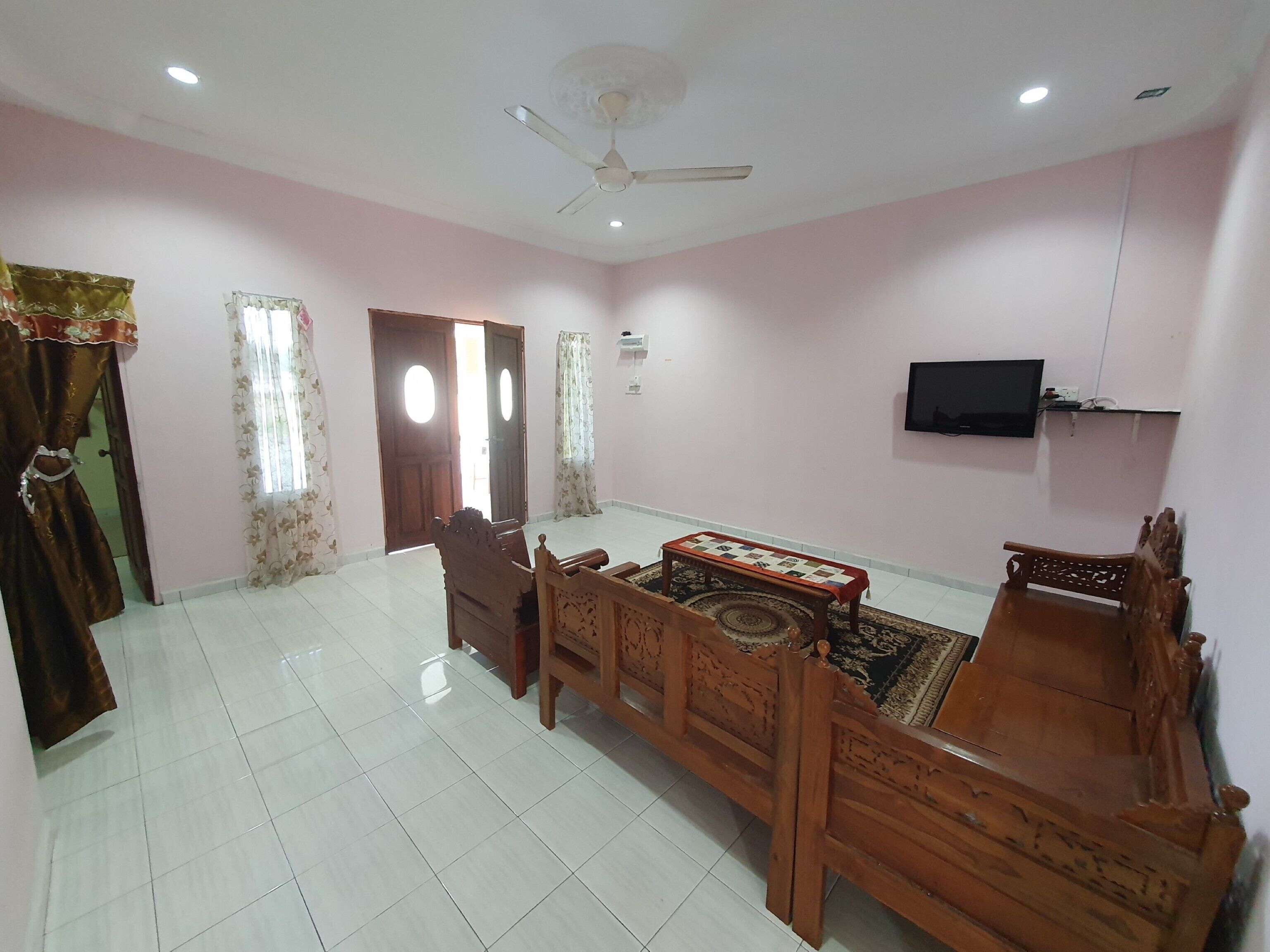 Persada Hasra Homestay by OYO Rooms