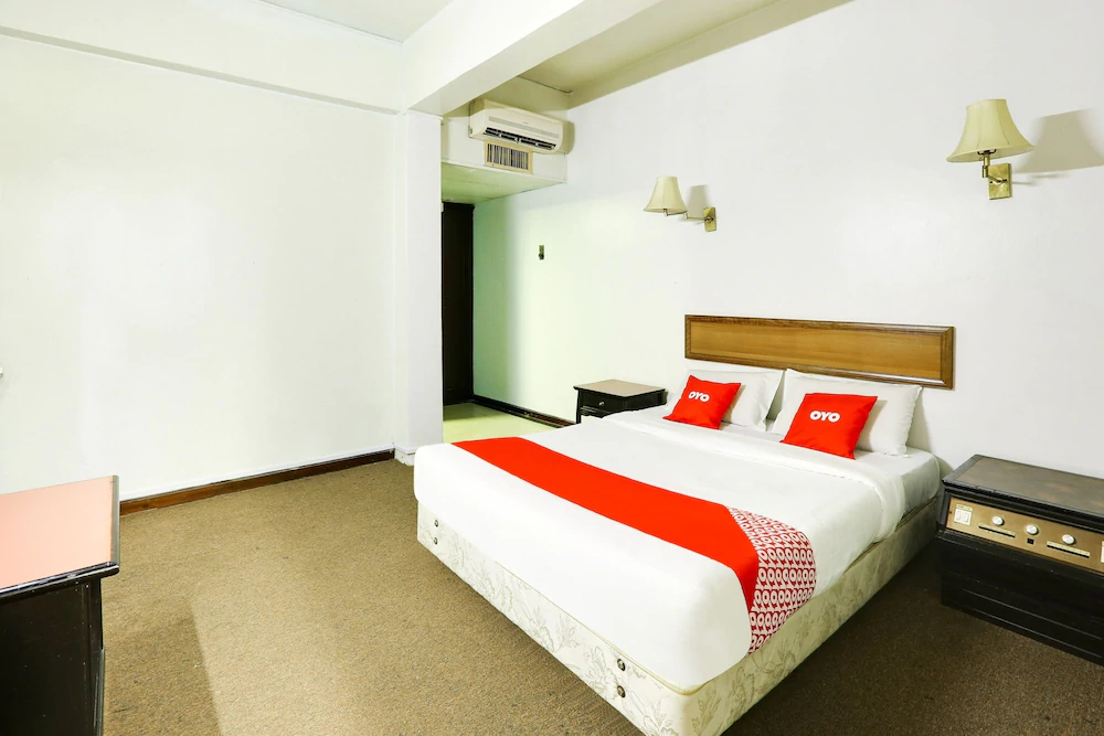 Hotel Mandarin Inn by OYO Rooms