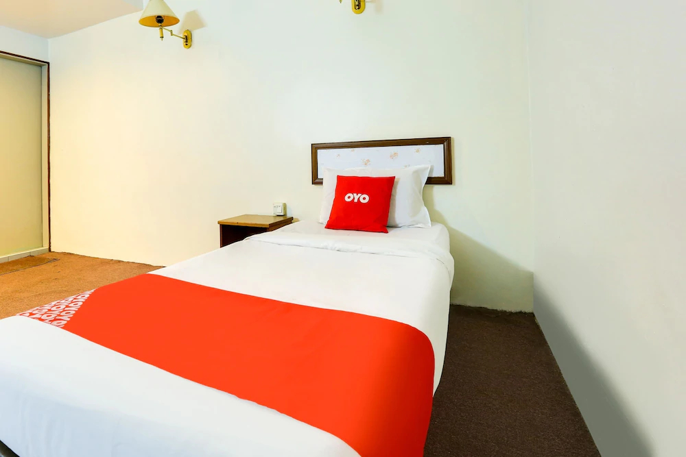 Hotel Mandarin Inn by OYO Rooms