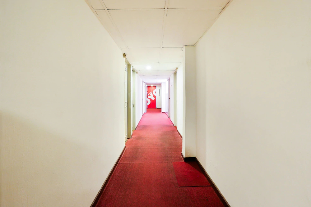 Hotel Mandarin Inn by OYO Rooms