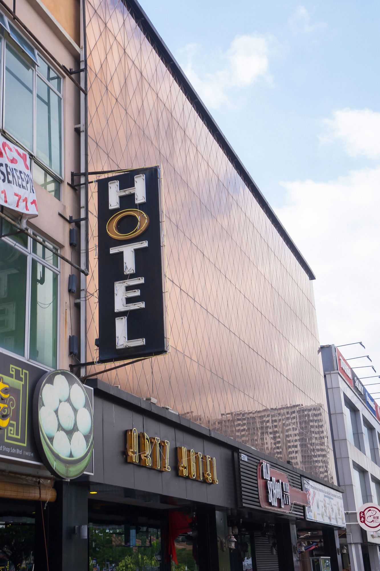 Artz Hotel