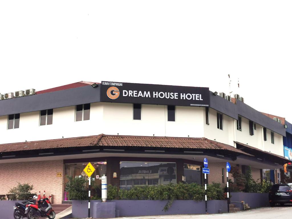 Dream House Hotel