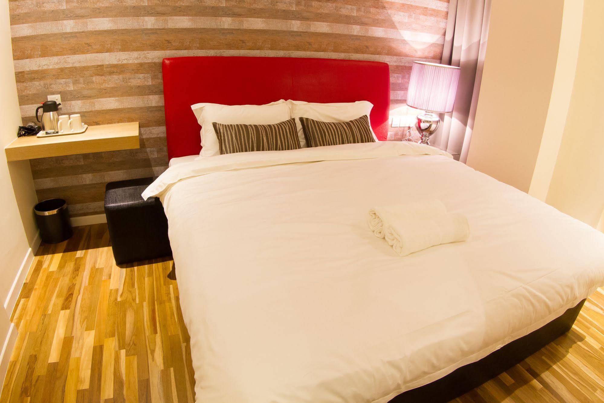 Mood Hotel