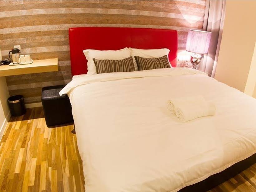 Mood Hotel