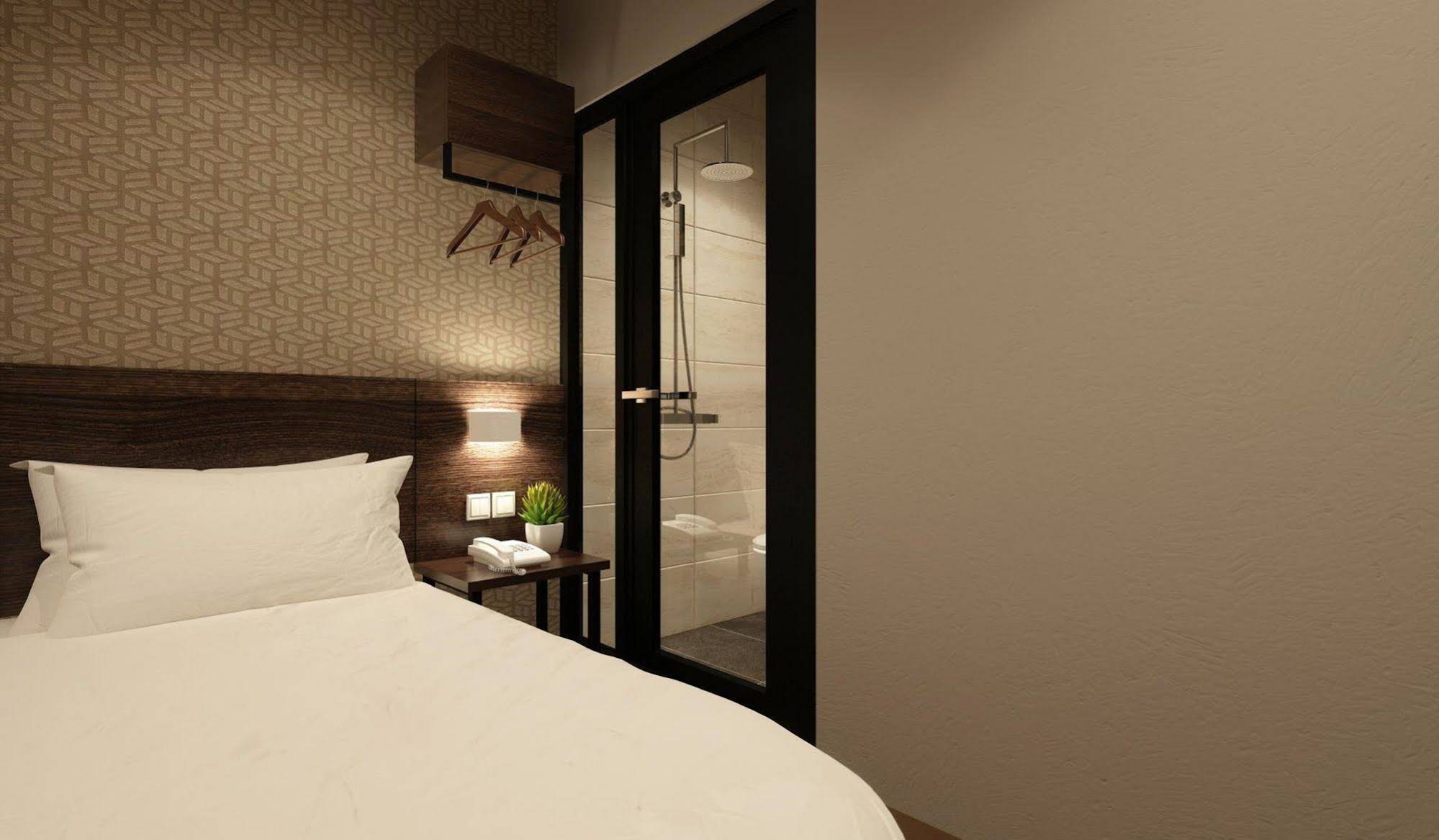 The Square Hotel