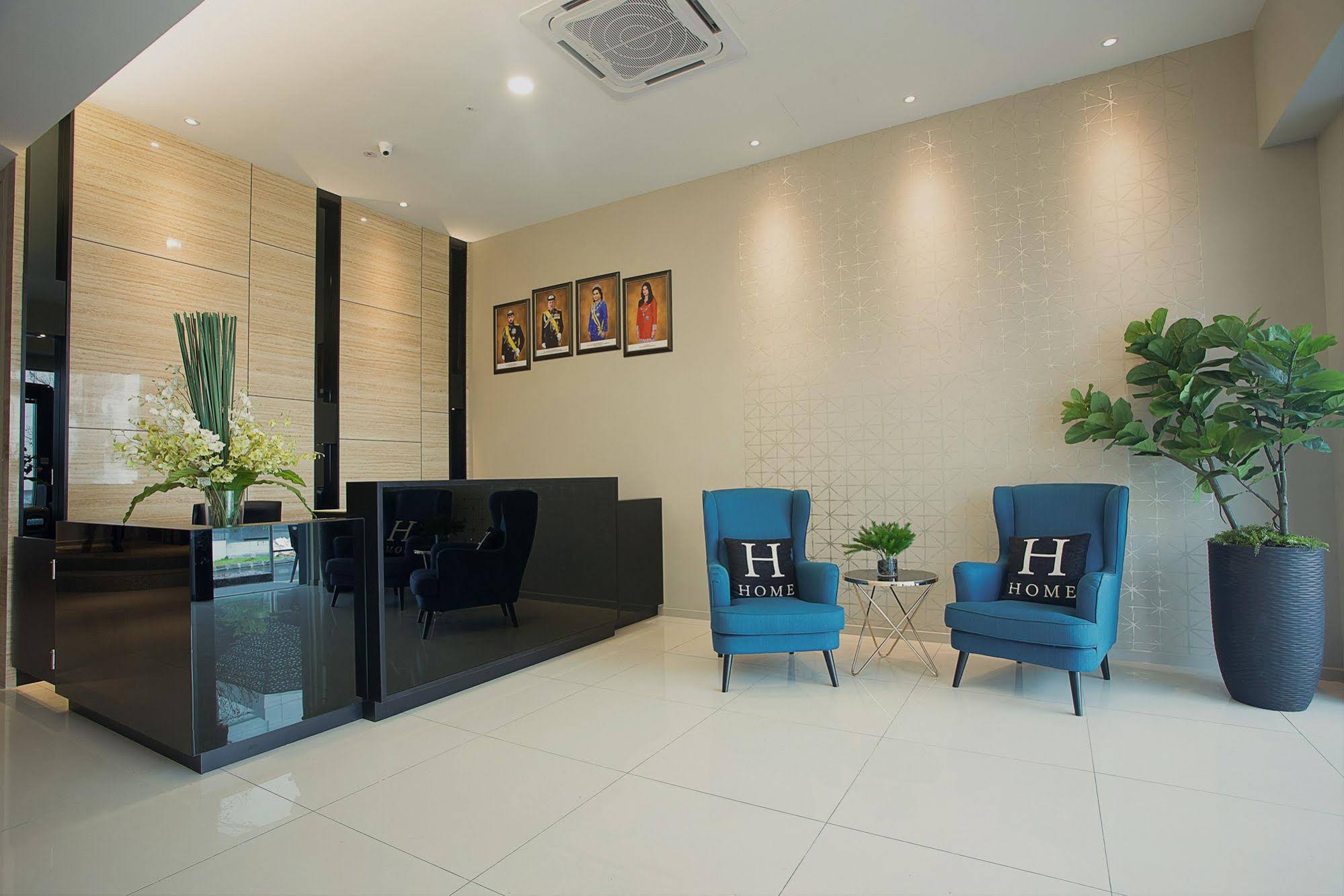 The Square Hotel