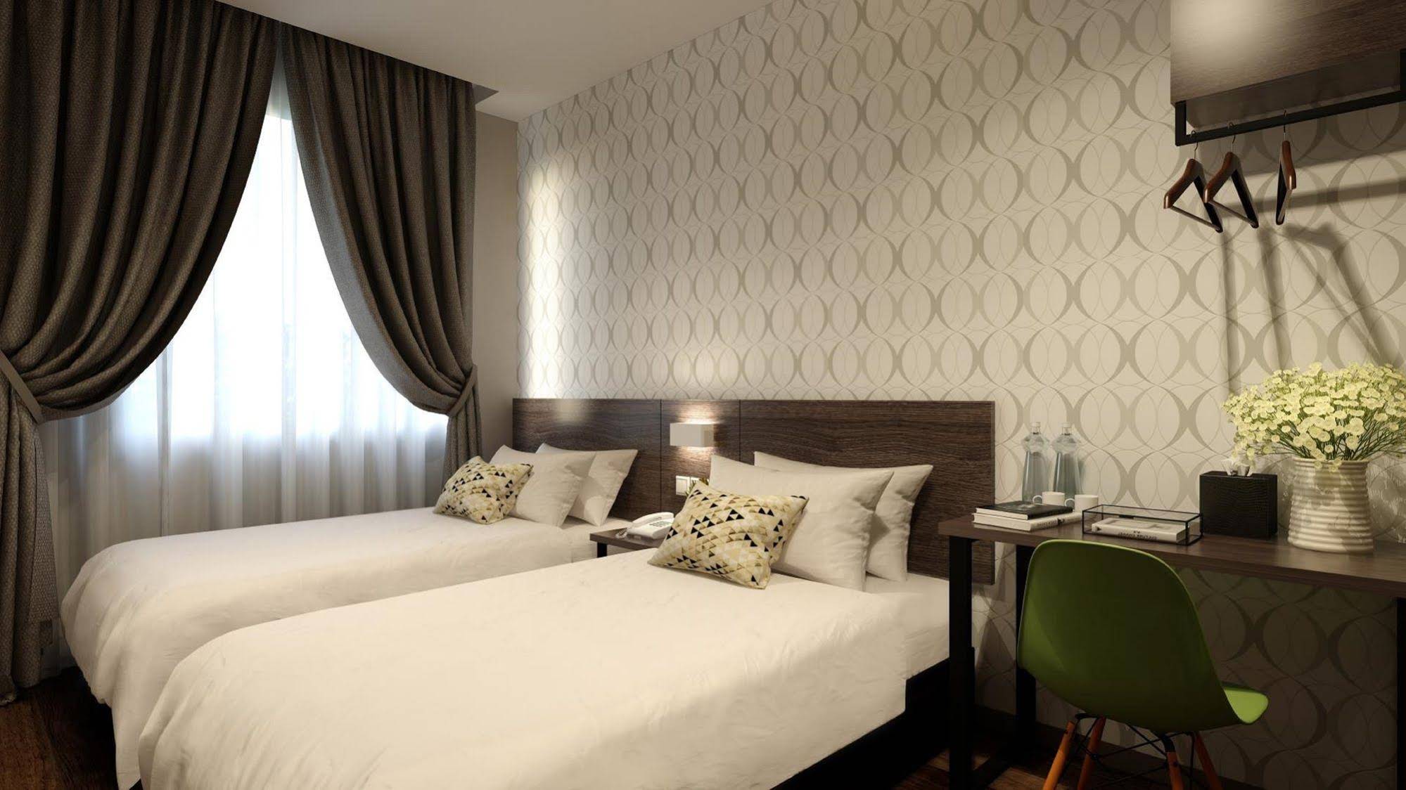 The Square Hotel