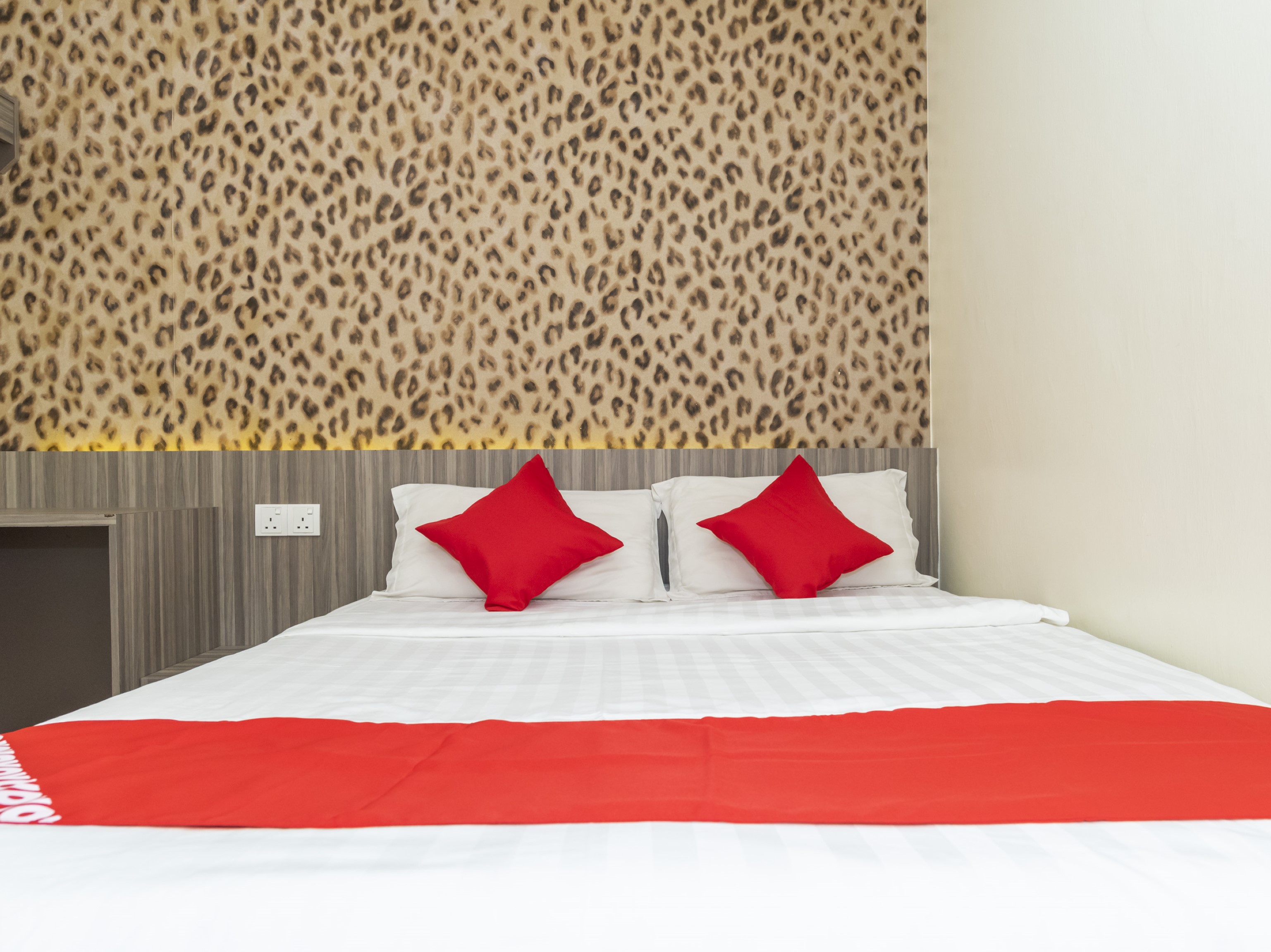 Mk Paradise Hotel by OYO Rooms