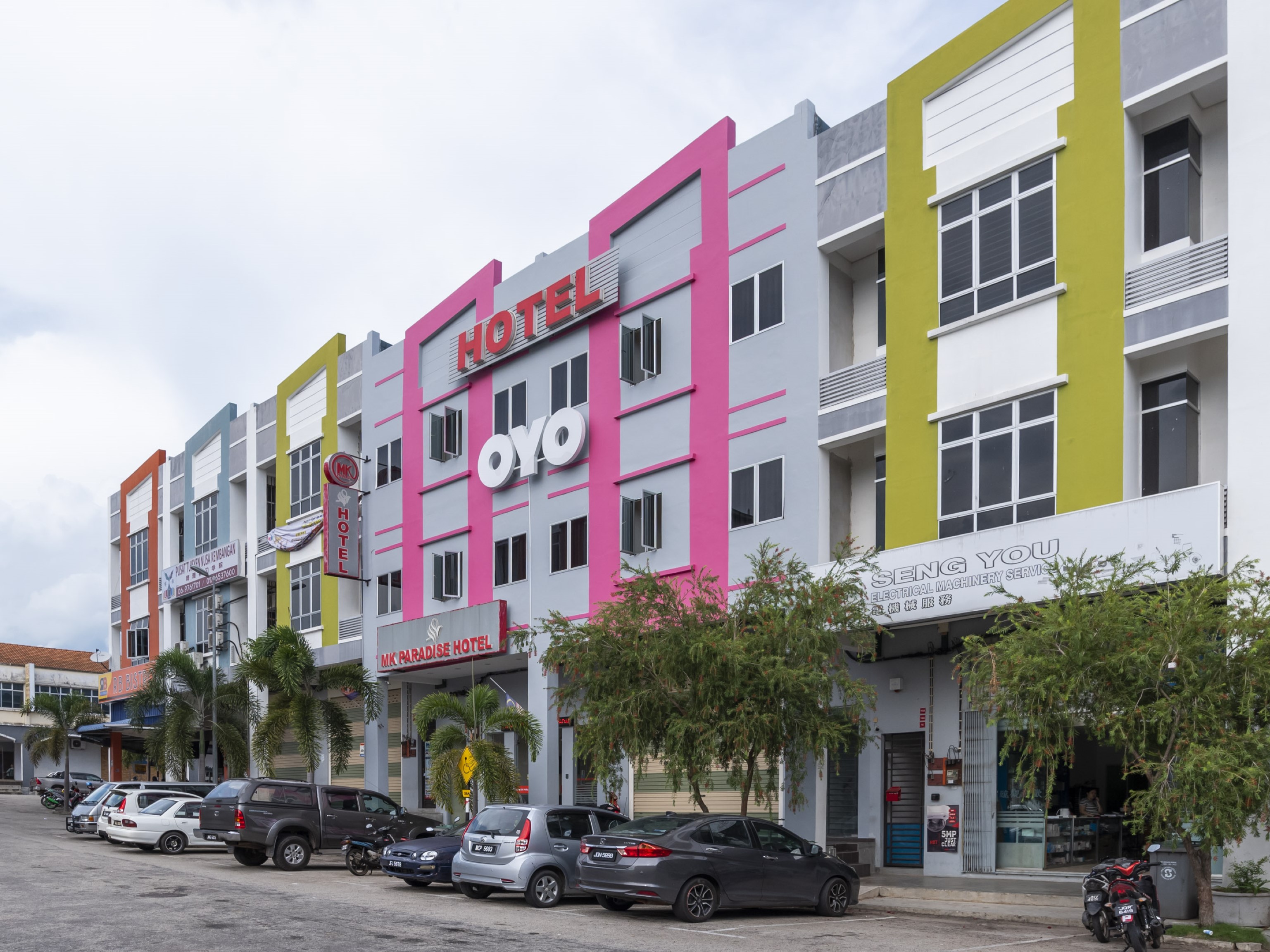 Mk Paradise Hotel by OYO Rooms