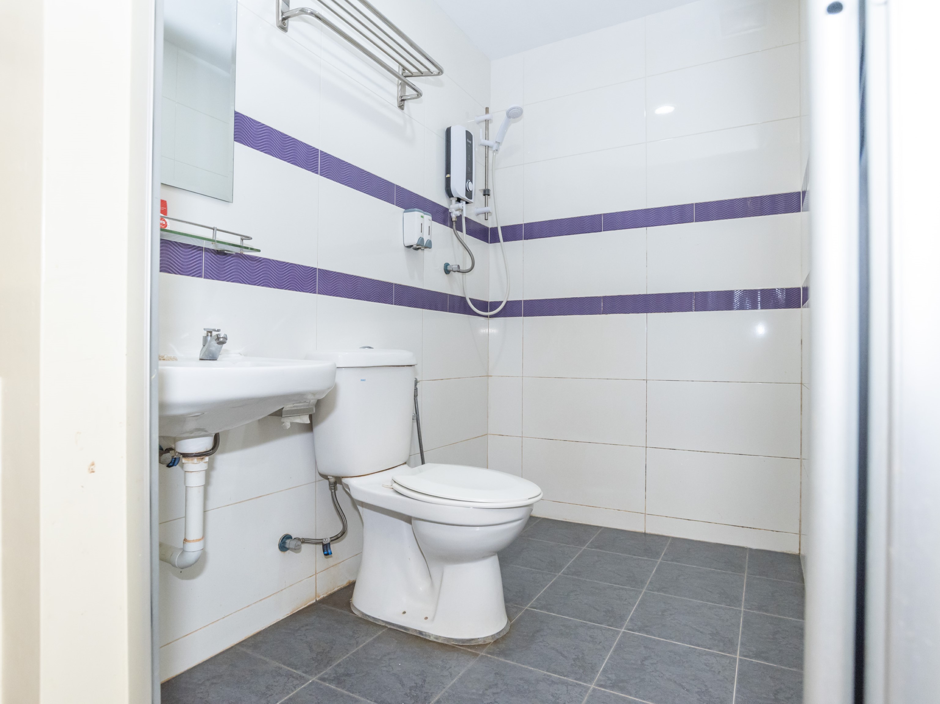 Mk Paradise Hotel by OYO Rooms